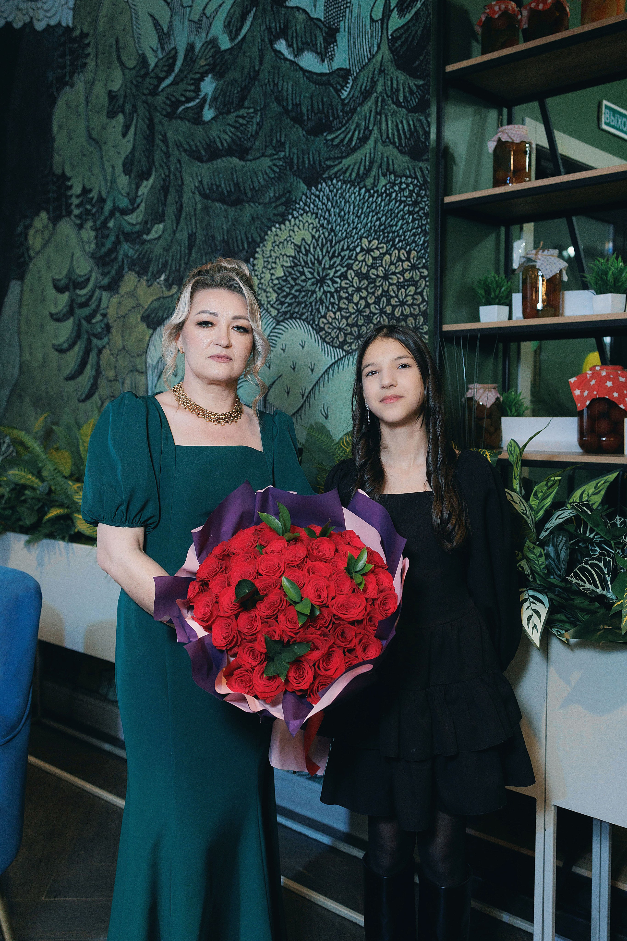 Ольга. Ведущая Екатерина Абакумова. Диджей Евгений Тупицин. Портретный и репортажный фотограф в Чебоксарах Андриян Чаркин