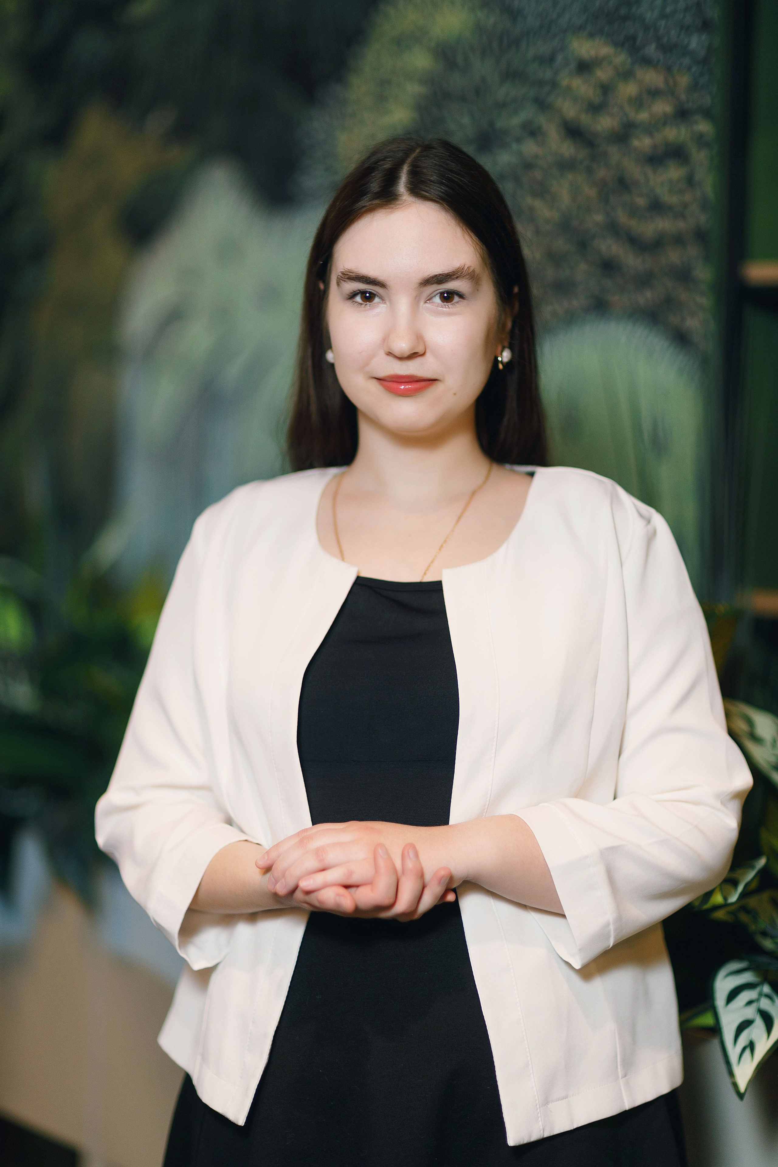 Ольга. Ведущая Екатерина Абакумова. Диджей Евгений Тупицин. Портретный и репортажный фотограф в Чебоксарах Андриян Чаркин