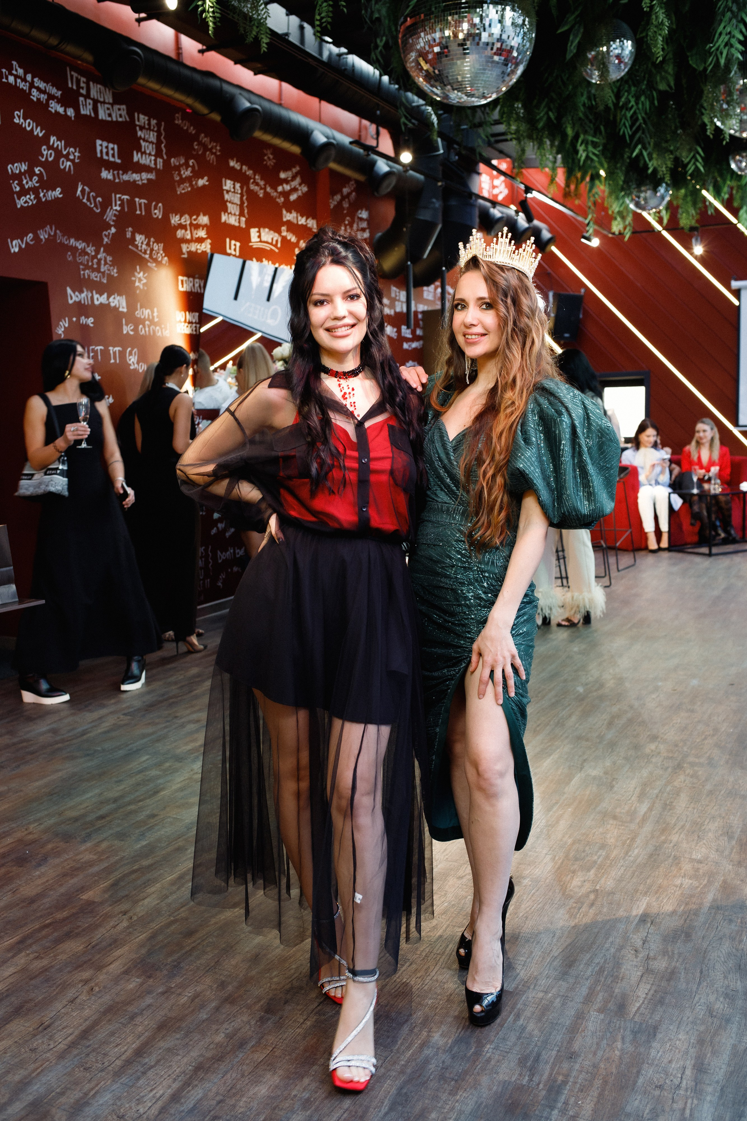 QUEEN KHV [12 ЛЕТ]. СВОИ. ФОТООТЧЕТЫ-СОБЫТИЯ-МЕСТА