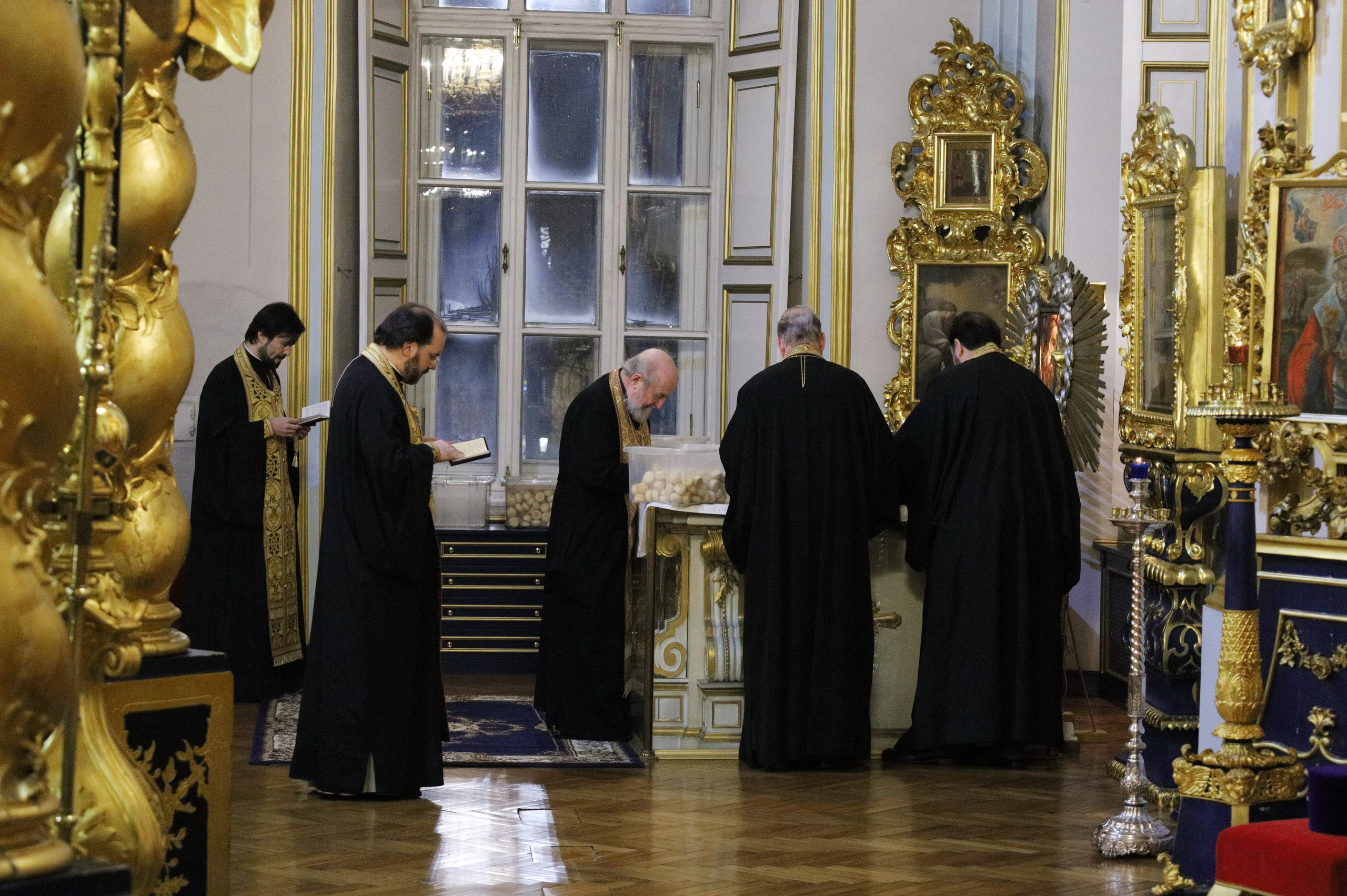 СЛУЖЕНИЕ В КАНУН ДНЯ ПАМЯТИ СВЯТИТЕЛЯ НИКОЛАЯ ЧУДОТВОРЦА. НИКОЛО-БОГОЯВЛЕНСКИЙ МОРСКОЙ СОБОР