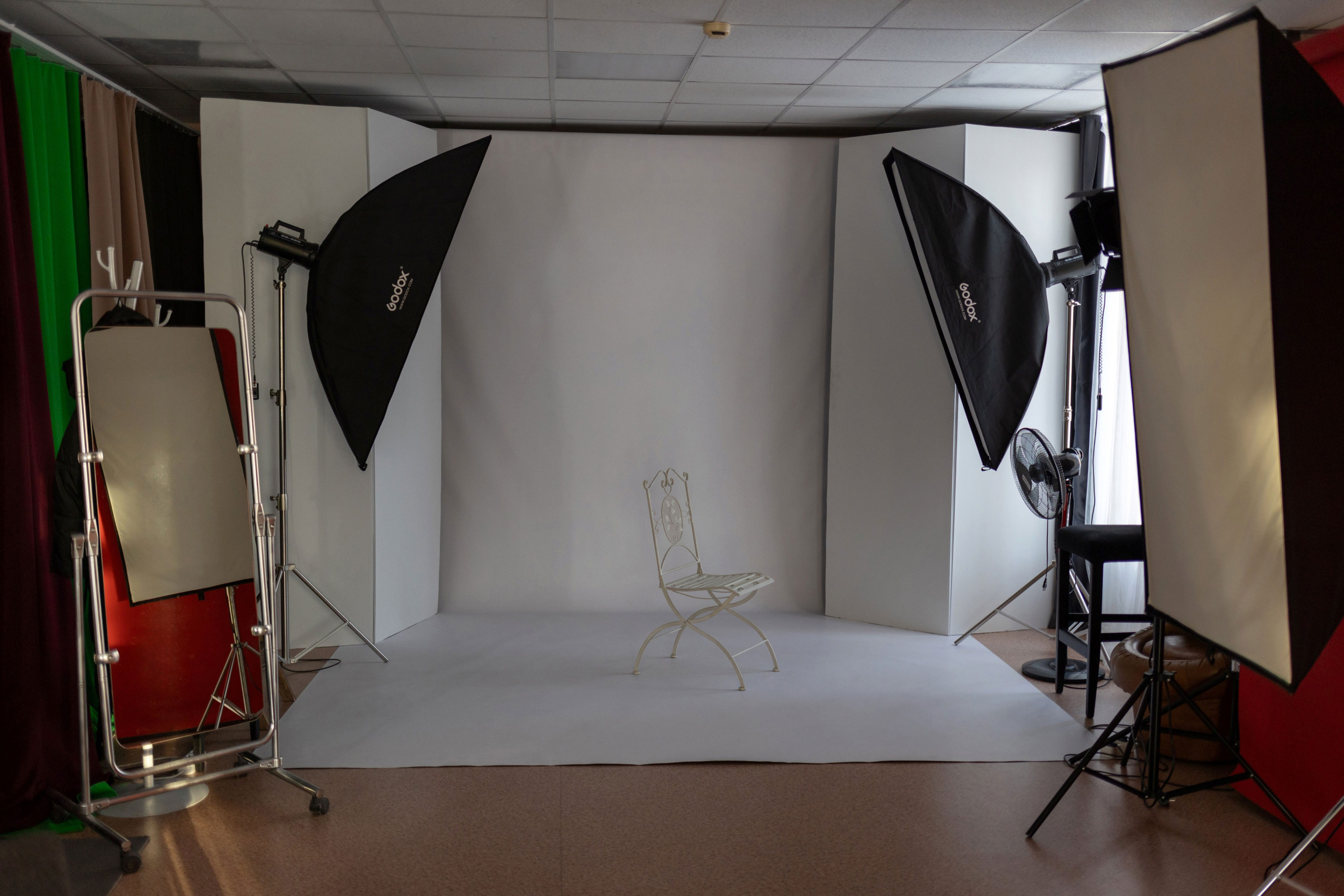 Интерьер фотостудии IRBIS. Фотограф Ирина Бобрешова. Коряжма
