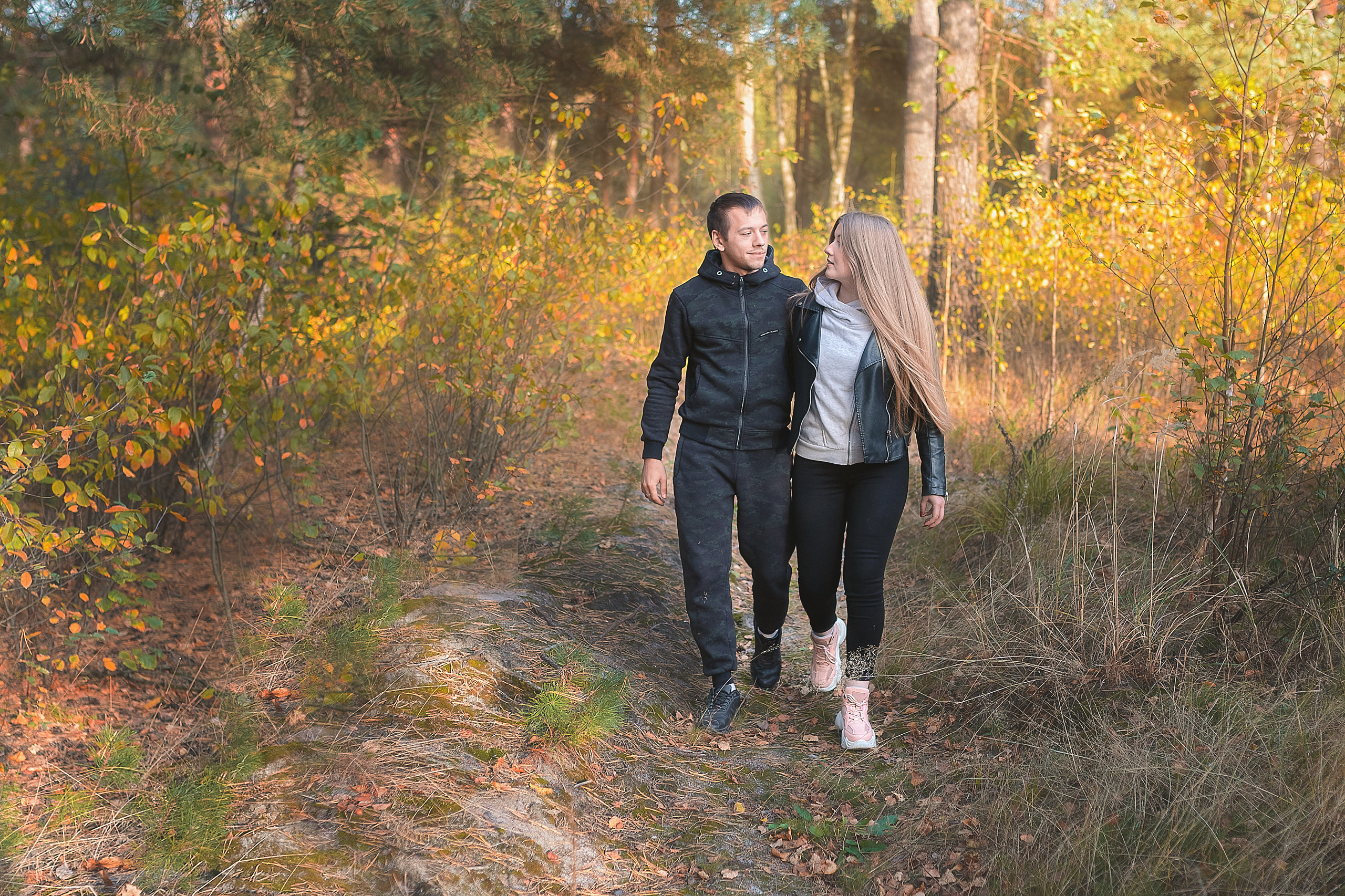Прогулка в лесу. Семейная и свадебный фотограф в Брянске Галина Медведкова