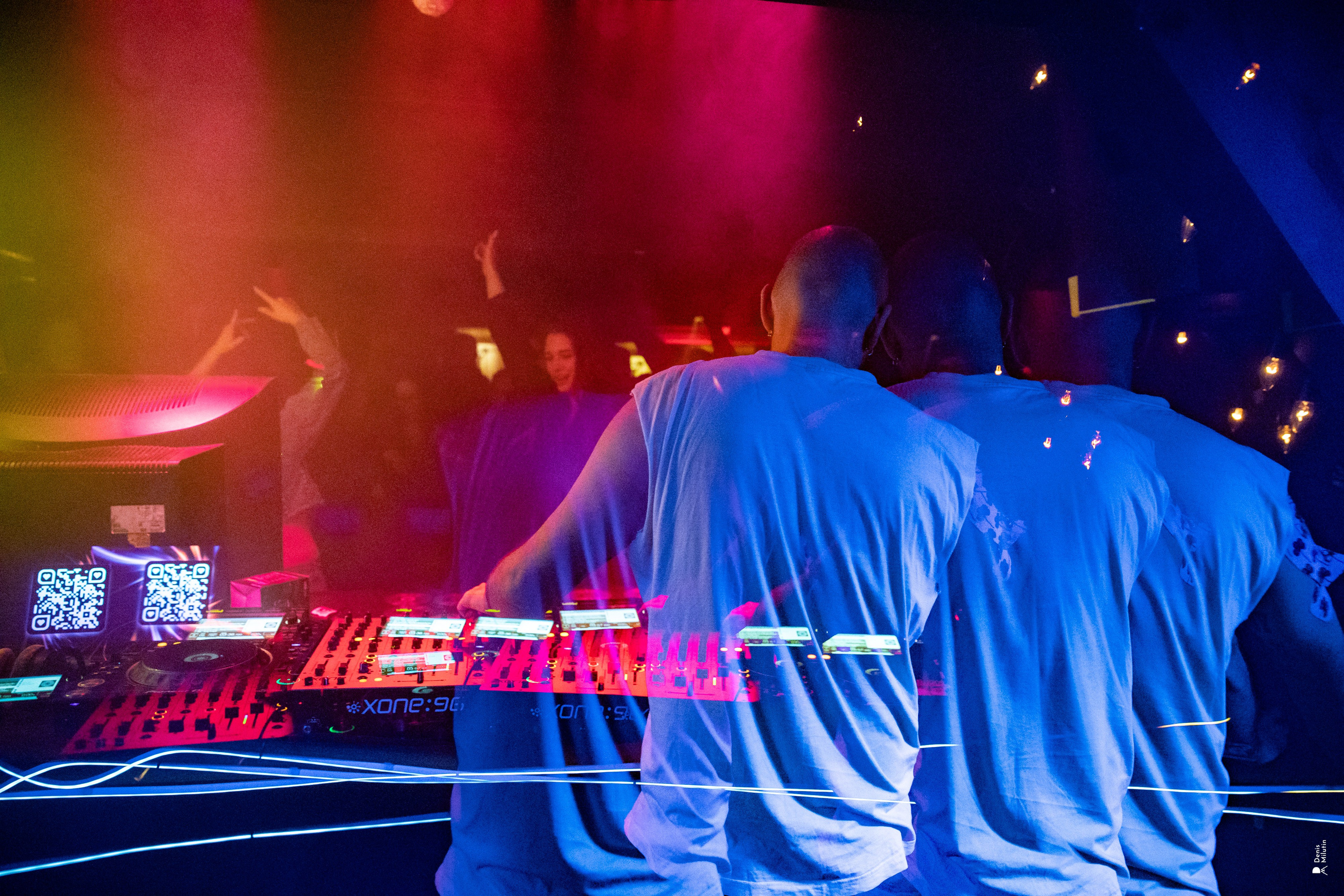 Клуб Рядом — Дискотека 2000х. Портретный фотограф Денис Милютин