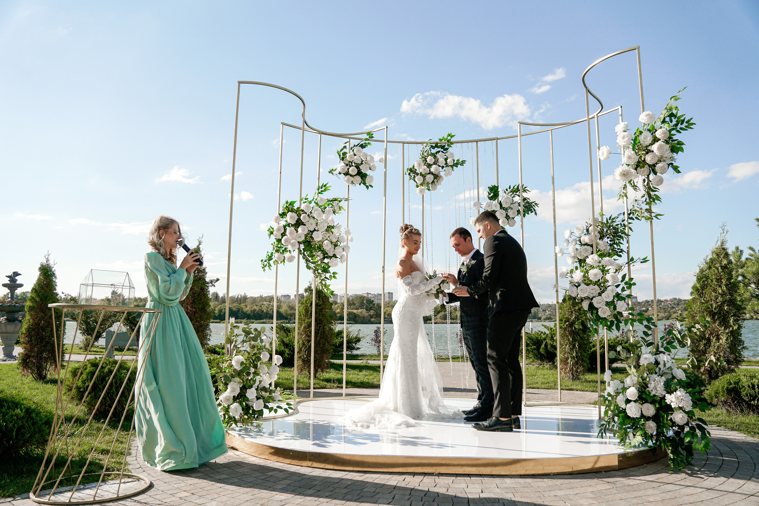 Владимир и Анна. Кортьярд. Свадебный фотограф и видеограф в Ростове-на-Дону. Максим и Наталья Лебедевы