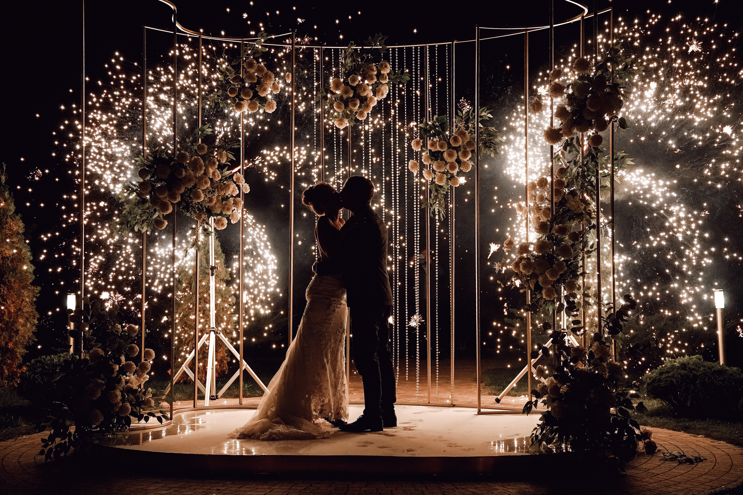 Владимир и Анна. Кортьярд. Свадебный фотограф и видеограф в Ростове-на-Дону. Максим и Наталья Лебедевы