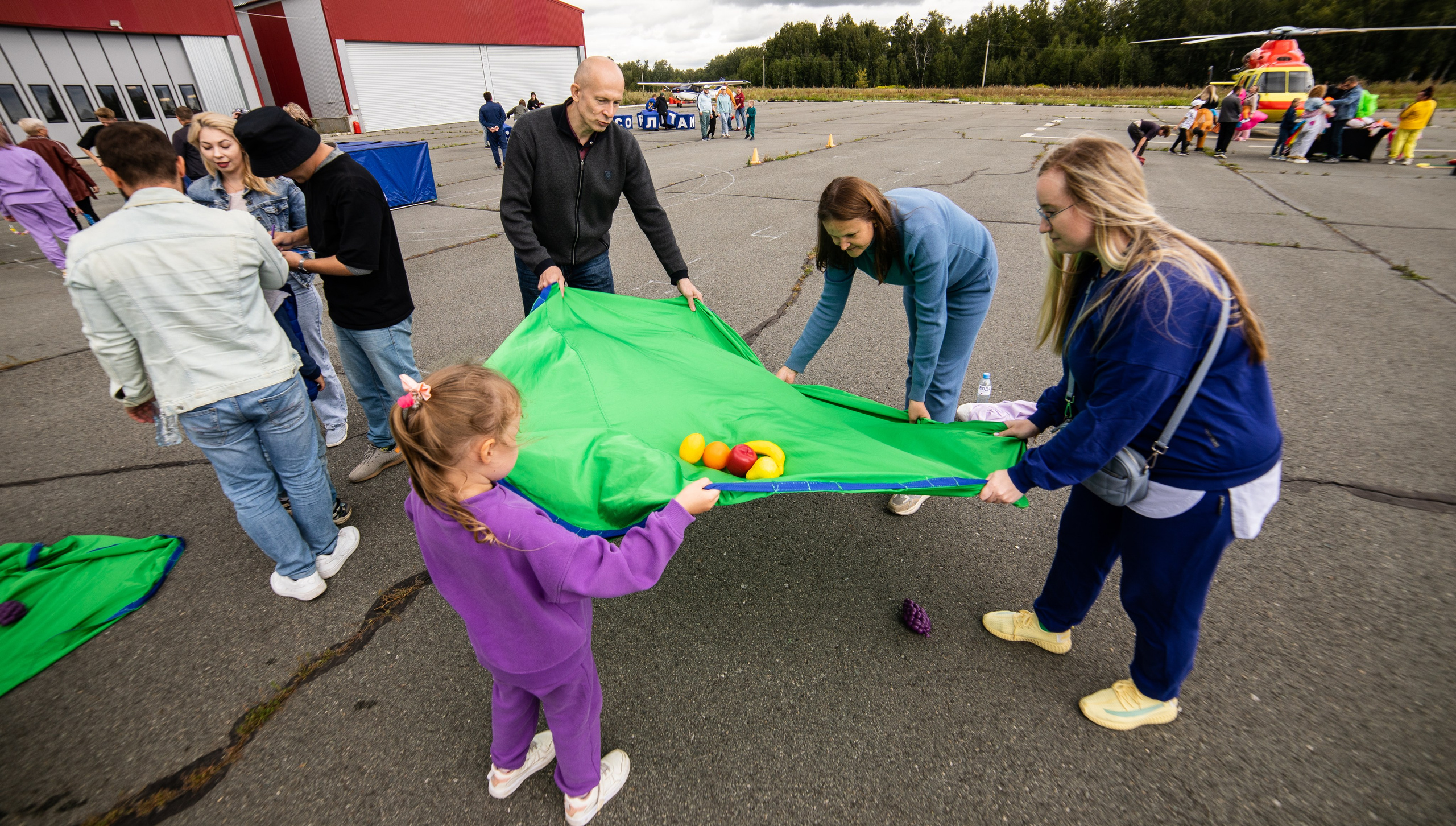 УЗСТ- Корпоративный тимбилдинг на аэродроме. Репортажный и свадебный фотограф в Челябинске Елисеев Павел
