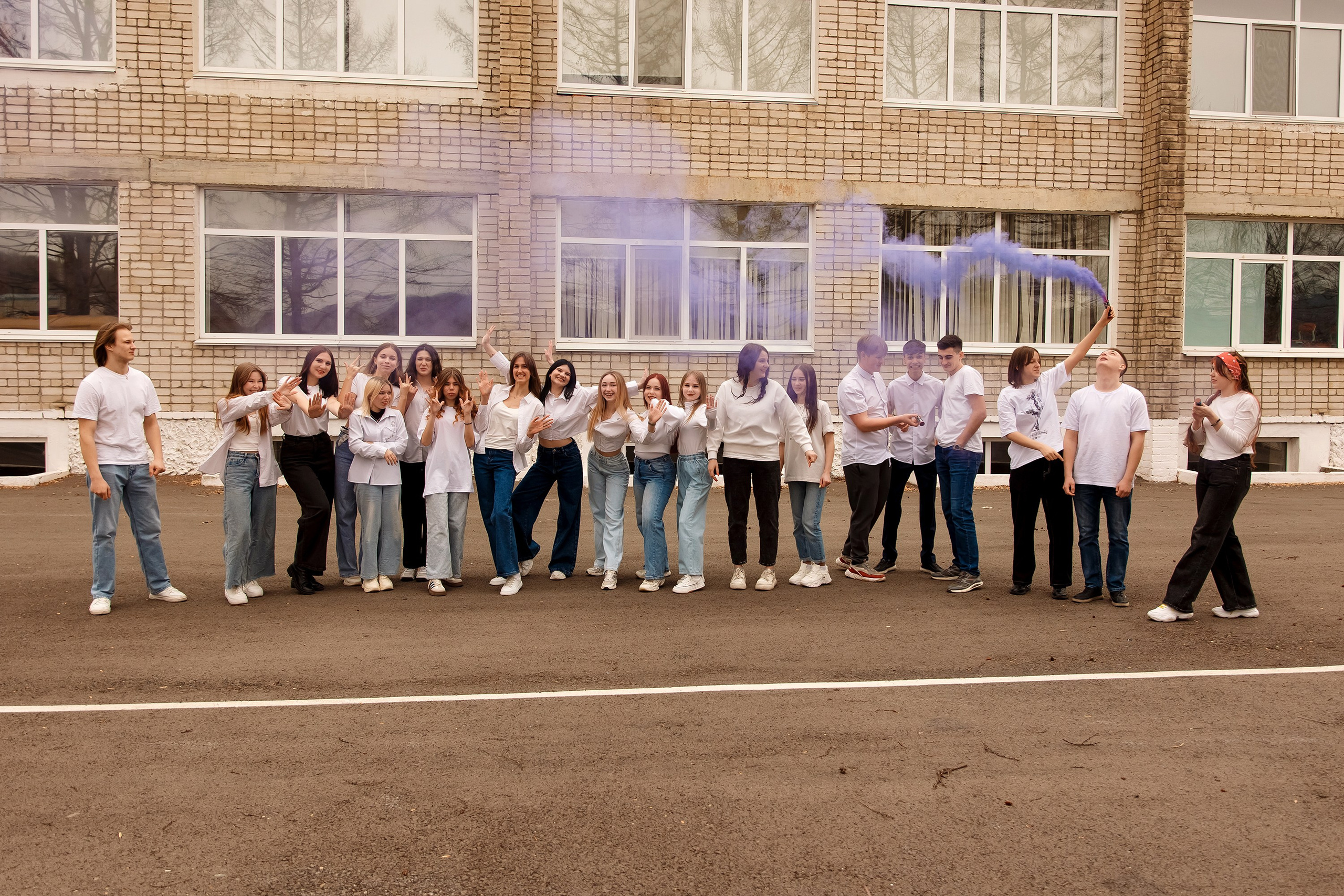 11 класс с. Барабаш. Фотограф Любовь Корниенко, Примоский край