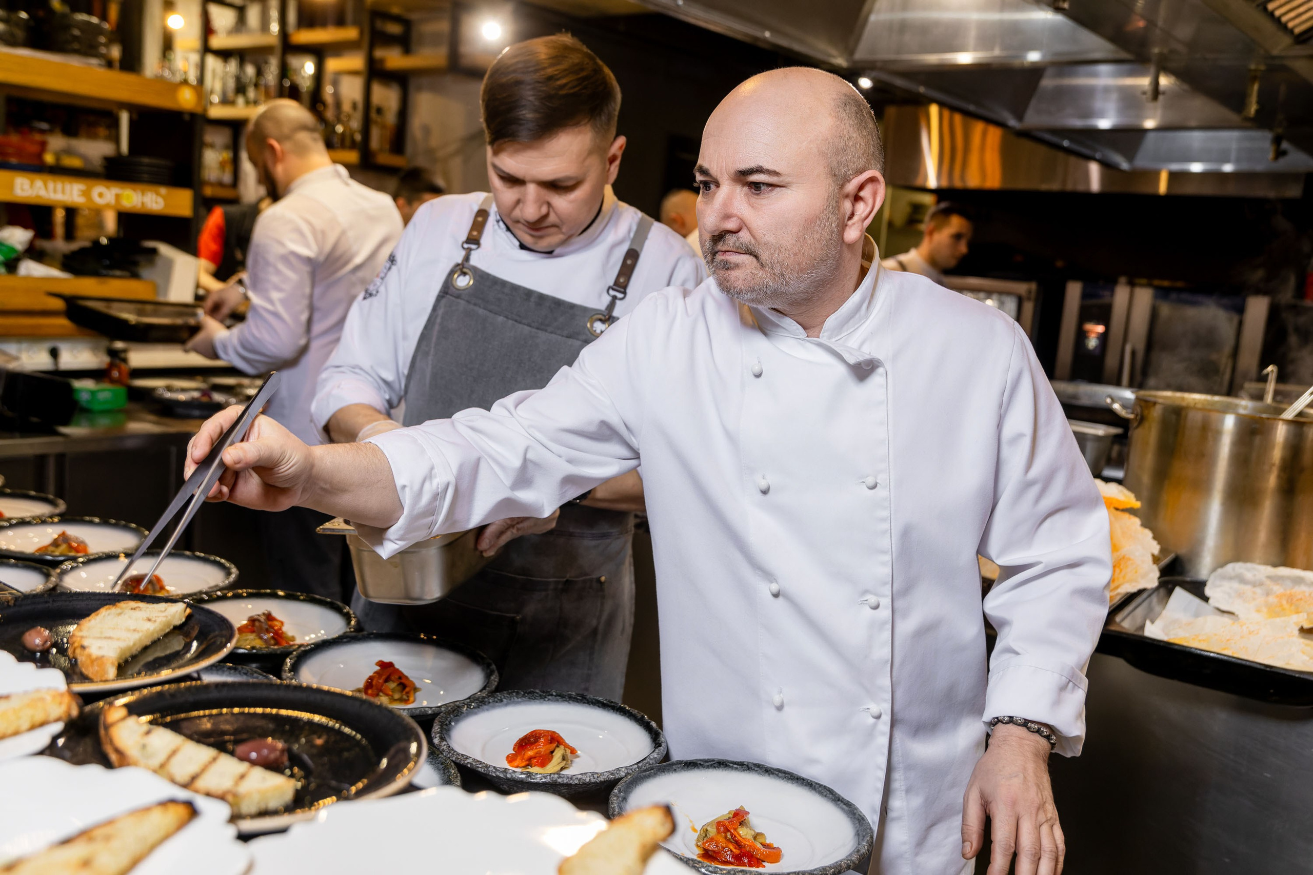 ИСПАНСКИЙ УЖИН в ресторане Ваще Огонь. Фотограф в Самаре Максим Тырин