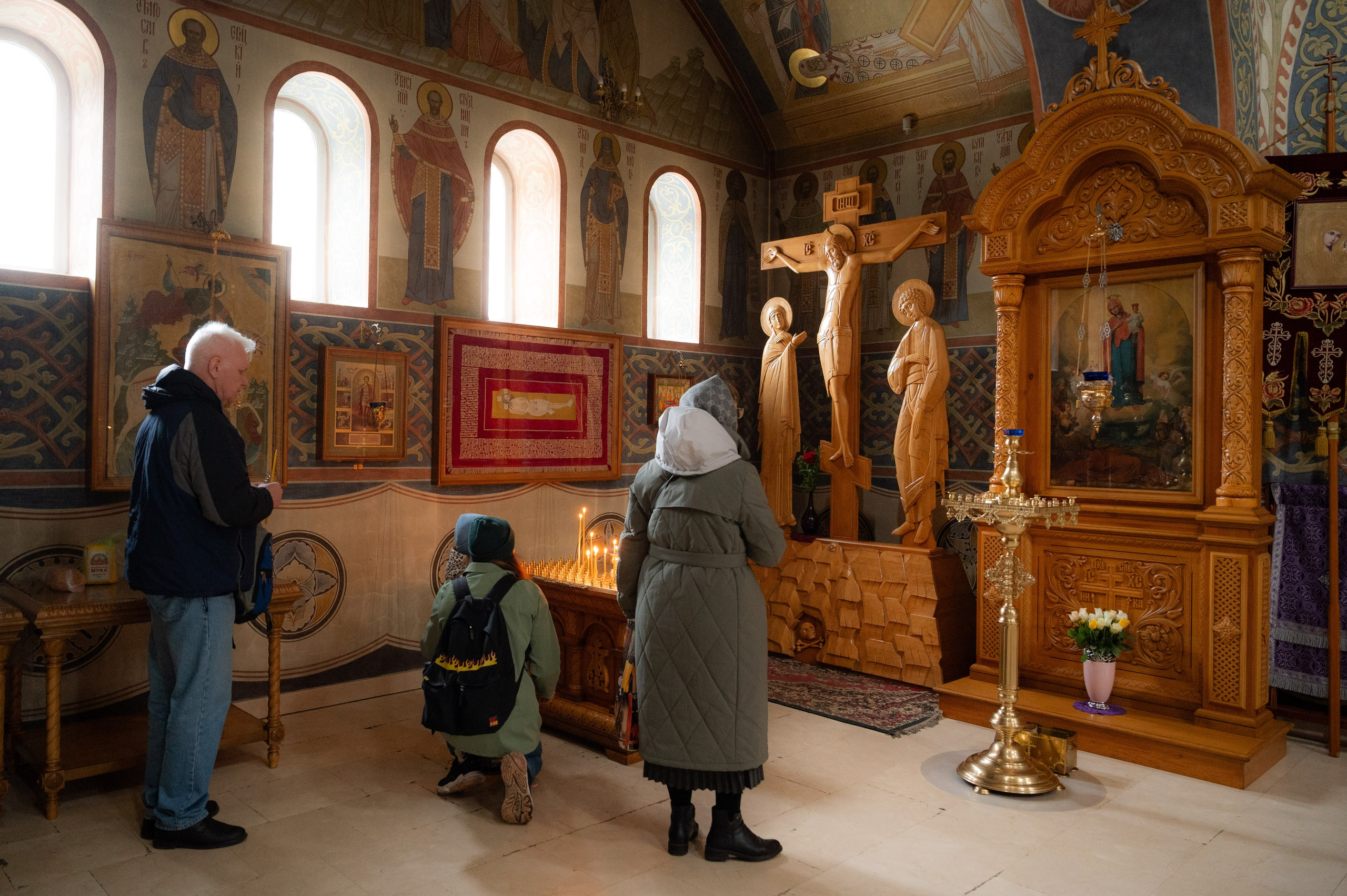 Паломническая поездка на Бутовский полигон. Антон и Татьяна Денисенко — В храме