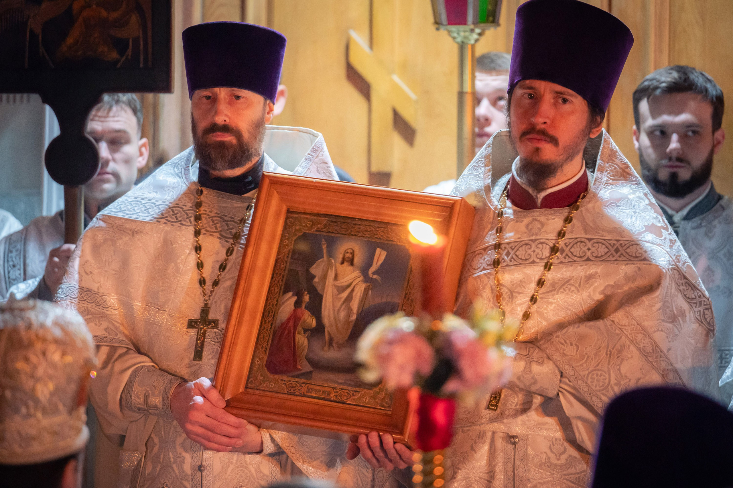 Богородский храм. Пасха. Полунощница, Божественная литургия. Антон и Татьяна Денисенко — В храме