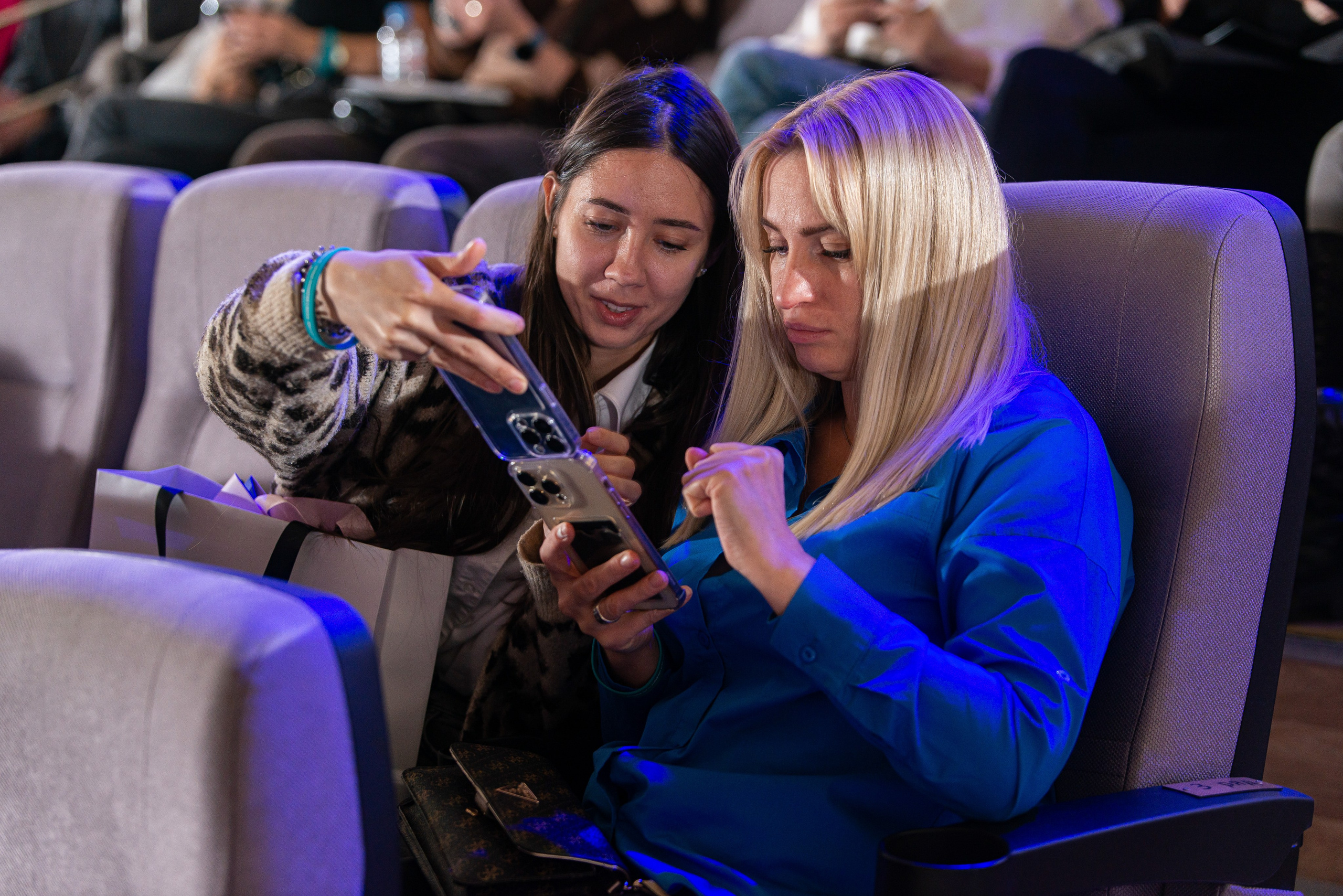 Репортажная съёмка Гала-форума дизайнеров RIW 24. Репортажный и персональный фотограф в Москве