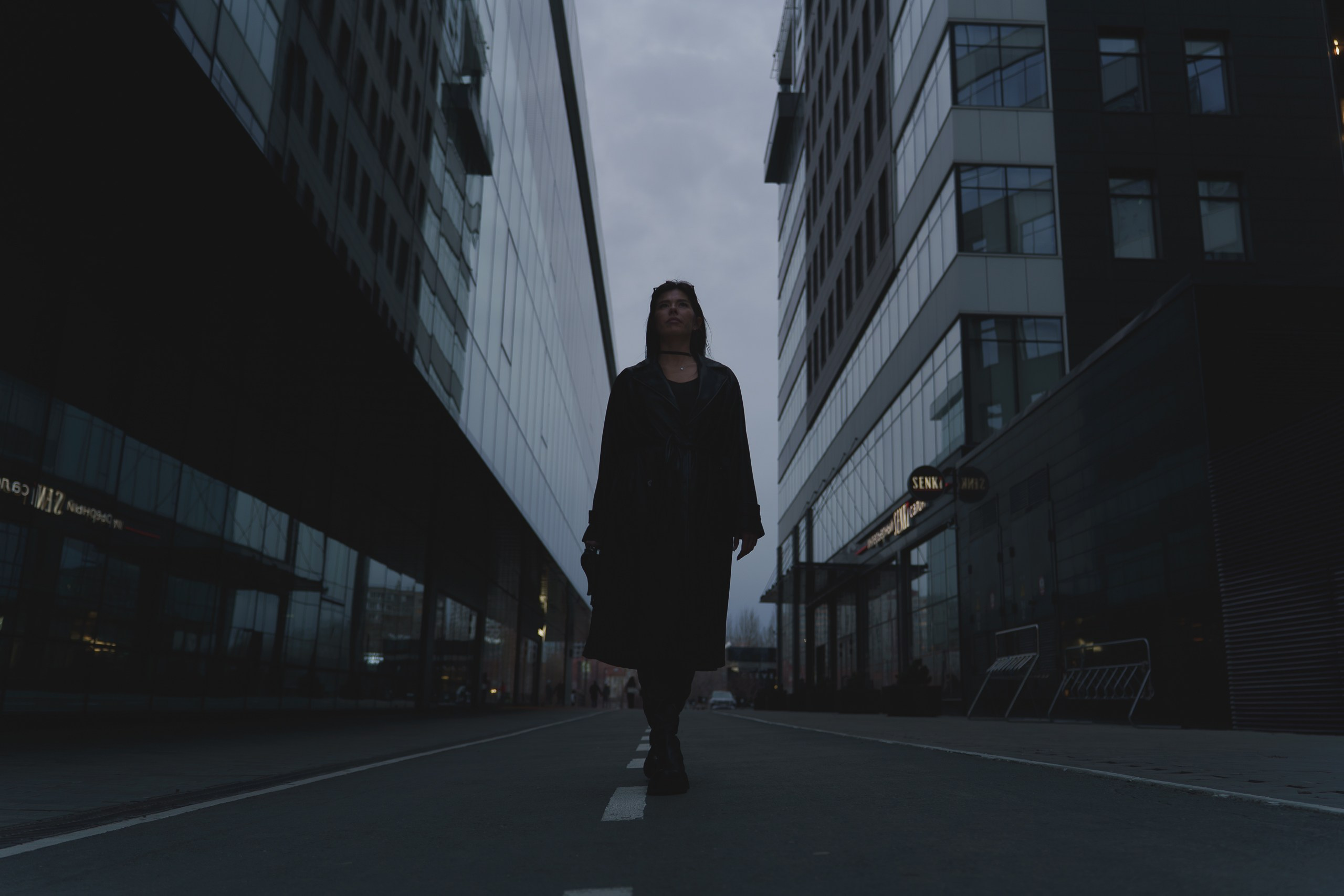 Ночной город в кадре: портретная фотосессия для блогера | Фотограф Екатеринбург