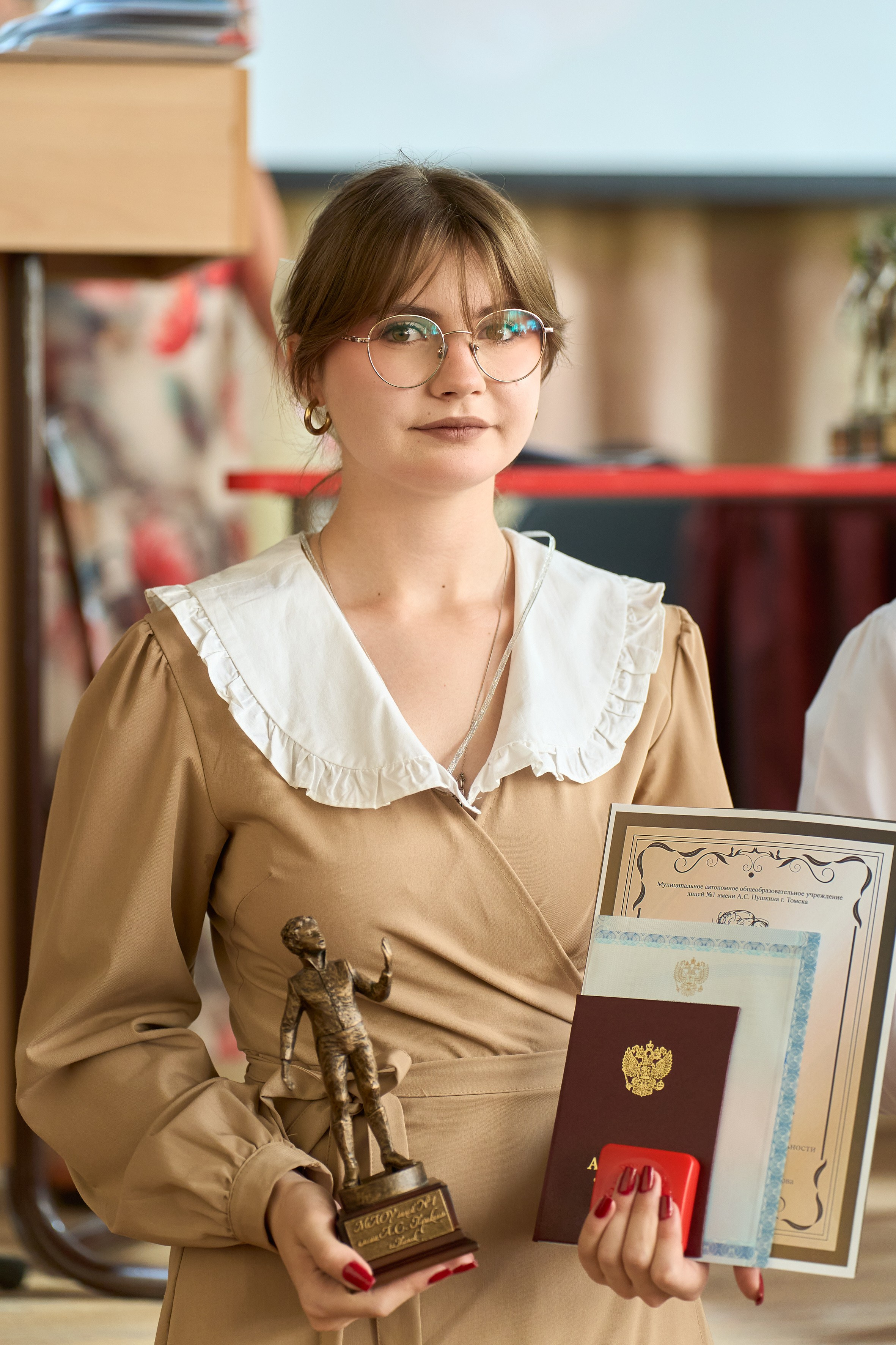 Вручение аттестатов 11 класс. Репортажный и портретный фотограф в Томске Ларионов Артём