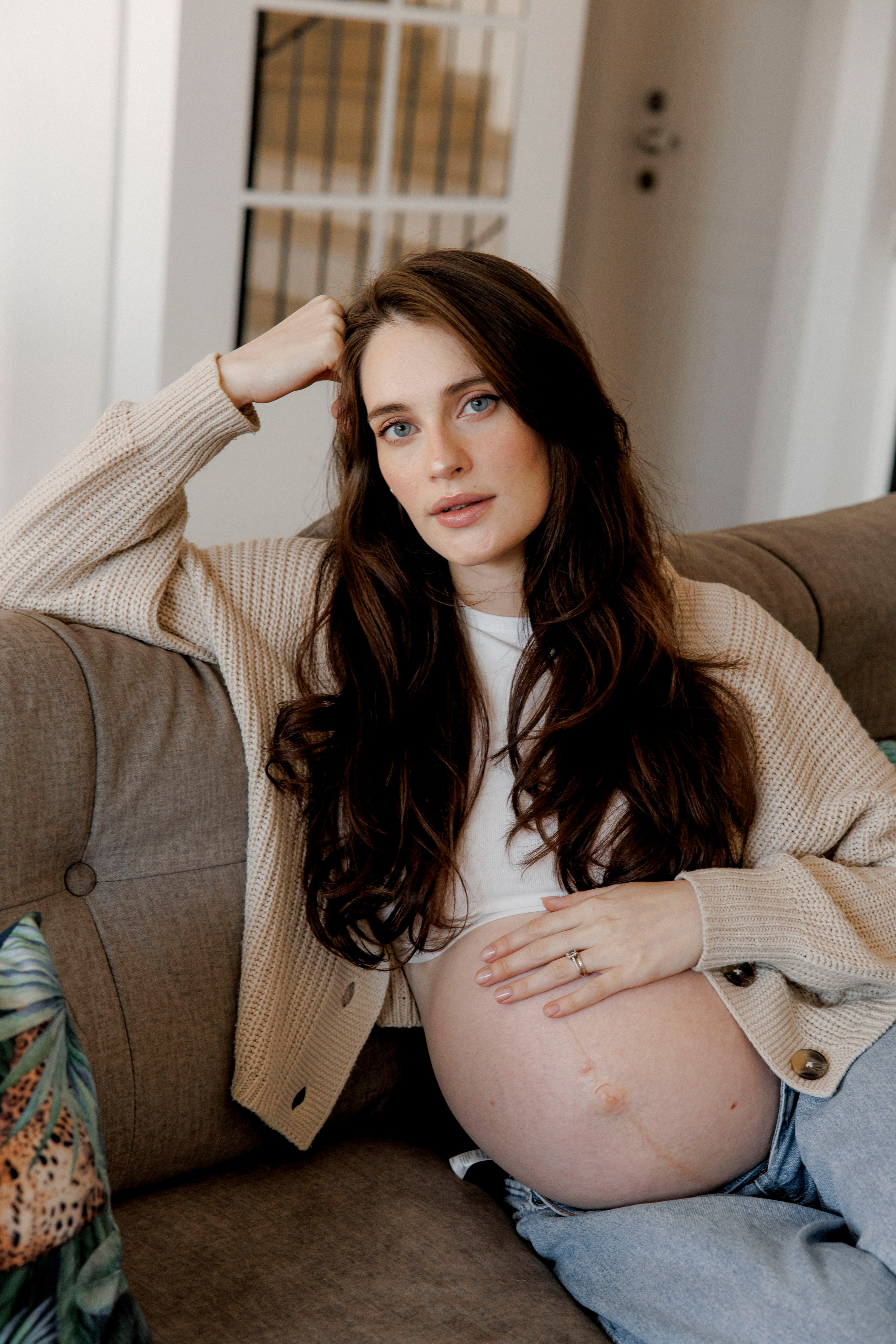 Pregnancy photoshoot (home/park/beach). Главная