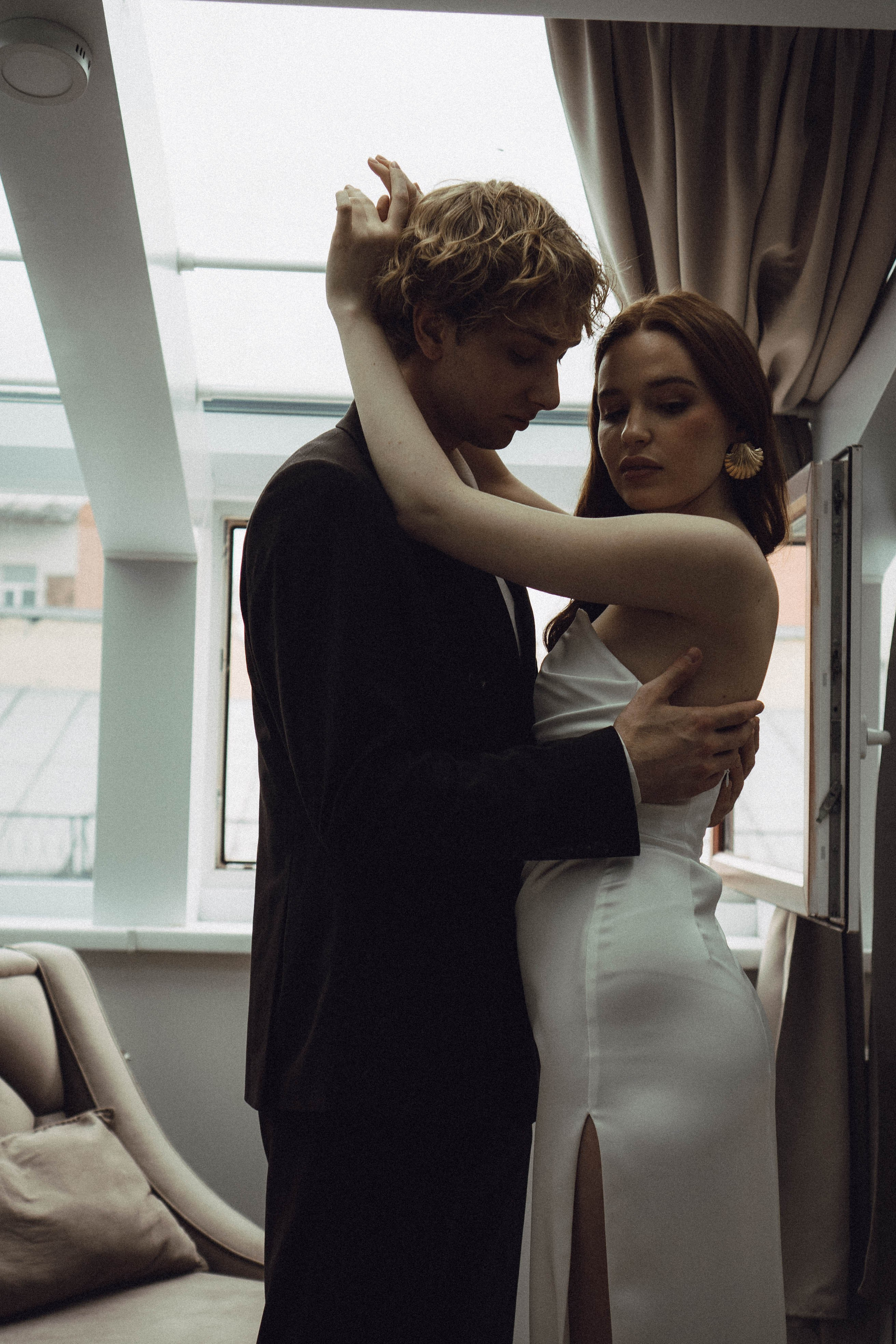 СВАДЕБНАЯ СЬЕМКА В ОТЕЛЕ. СБОРЫ ЖЕНИХА И НЕВЕСТЫ И ТАКЖЕ ТОР И ПОДГОТОВКА К ПРОГУЛКЕ. Профессиональный фотограф, Санкт-Петербург — Виктория Богомолова