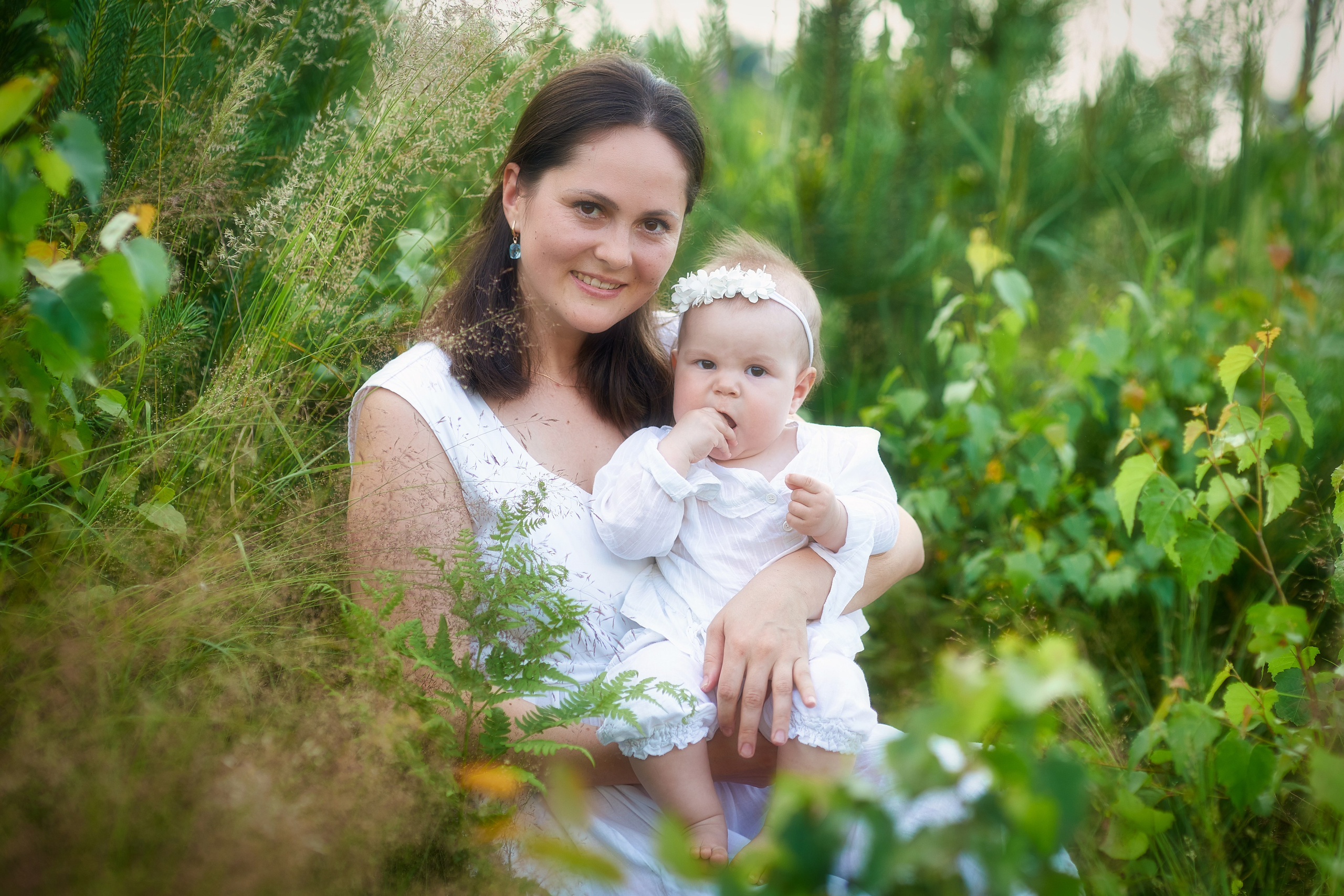 Семейная фотосессия в белом. Фотограф Владимир Артамонов