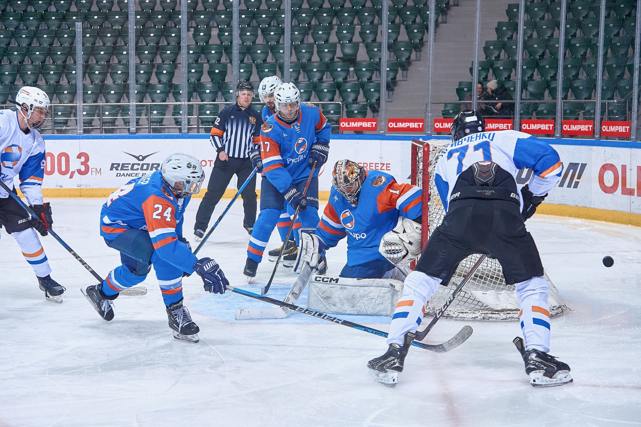 Платинум Арена — Хоккей — РусГидро. Фотограф Яковлев Роман — Красноярск