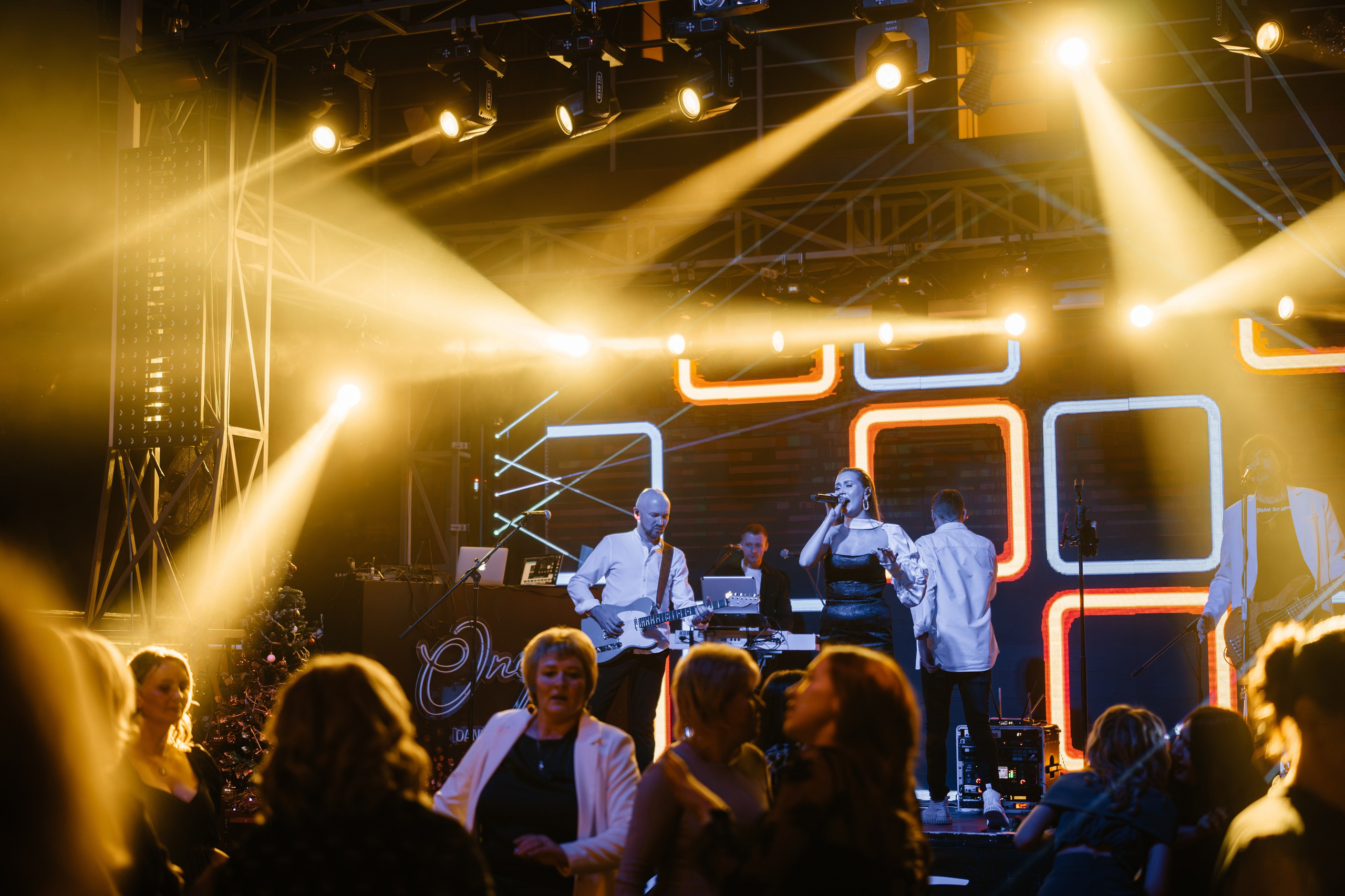 Корпоратив «СОВКОМБАНК». Свадебный фотограф Барнаул Алексей Павлов