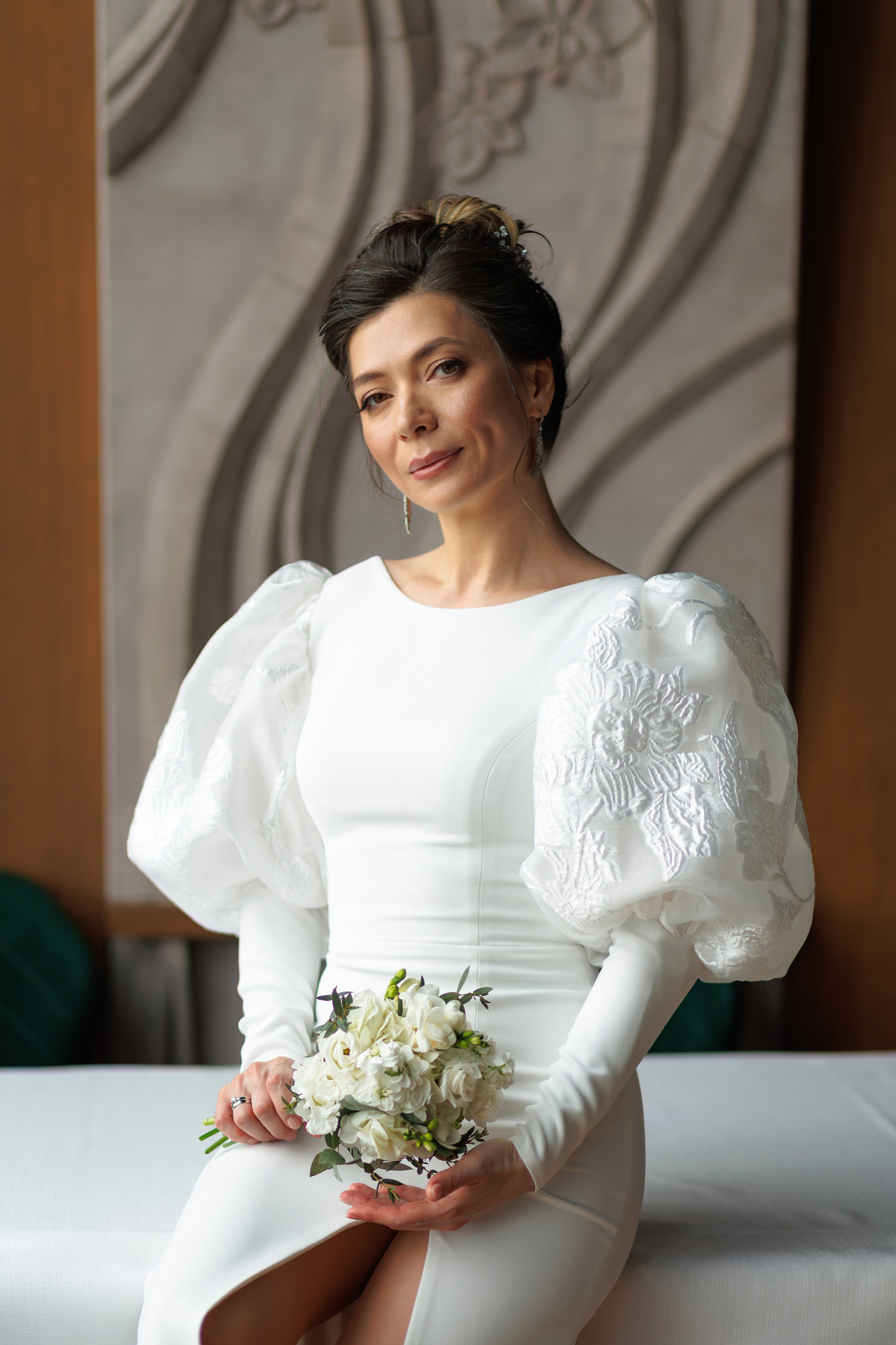 Свадебная фотосессия в библиотеке читальне им Пушкина. Свадебный фотограф Москва и МО Сергей Киржаев