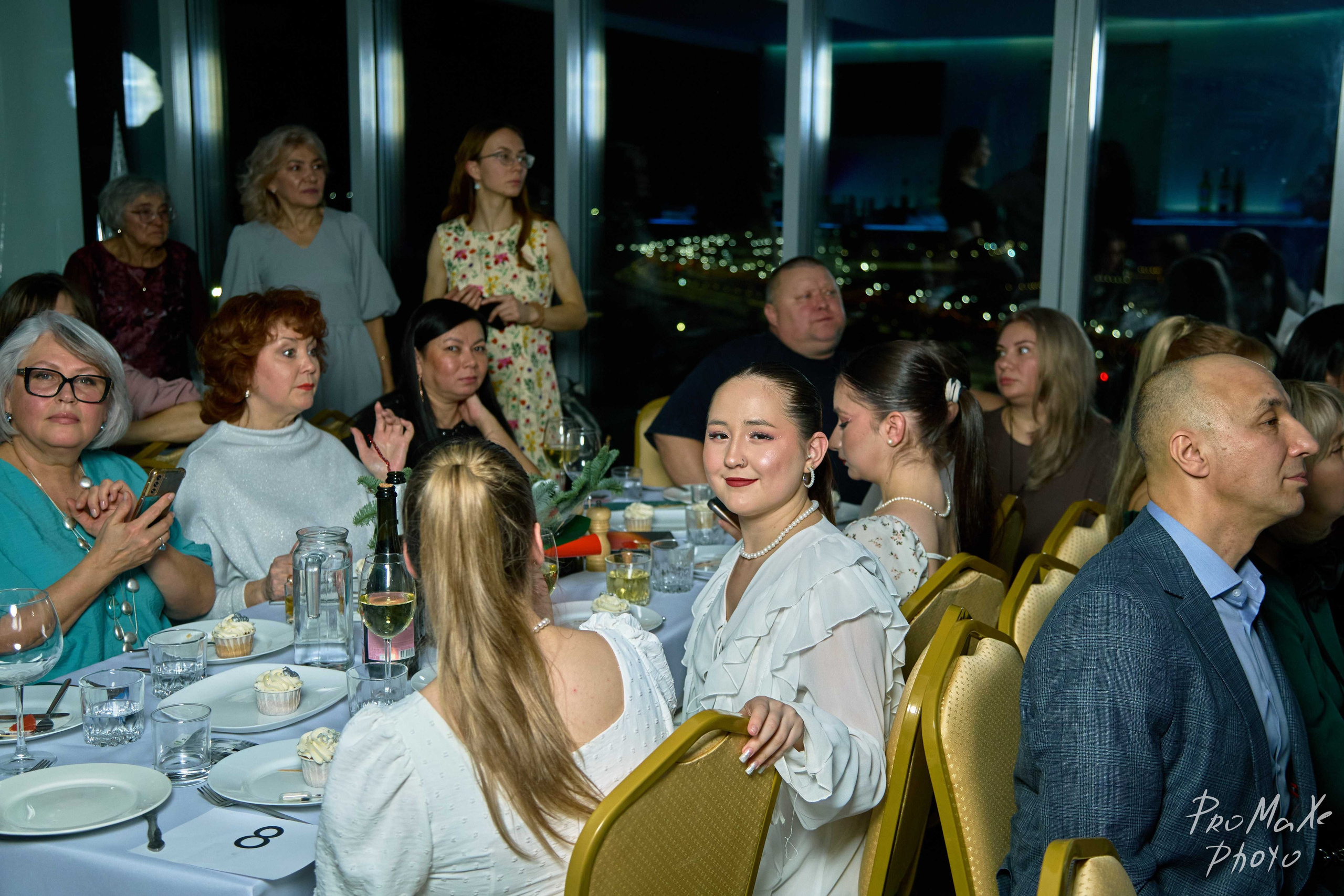 Зал КРАСА МАСС-МЕДИА ЧУВАШИИ. Владимир Суздалов (ProMaXe) — Портретный фотограф, тематические фотосессии в Чебоксарах