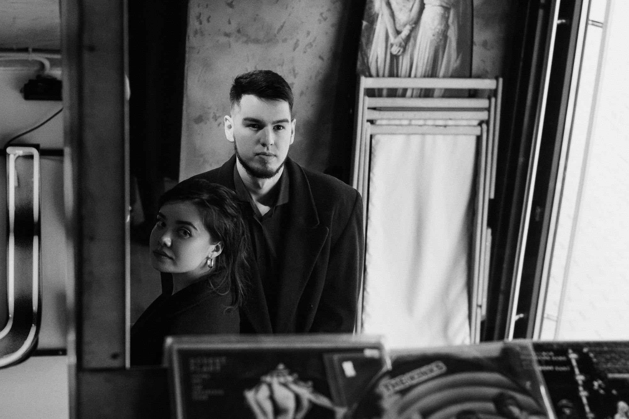 Фотосессия Love Story в Тюмени — стрит-стайл прогулка в Европейском районе. Портретный фотограф Тюмень Дарья Мустафина