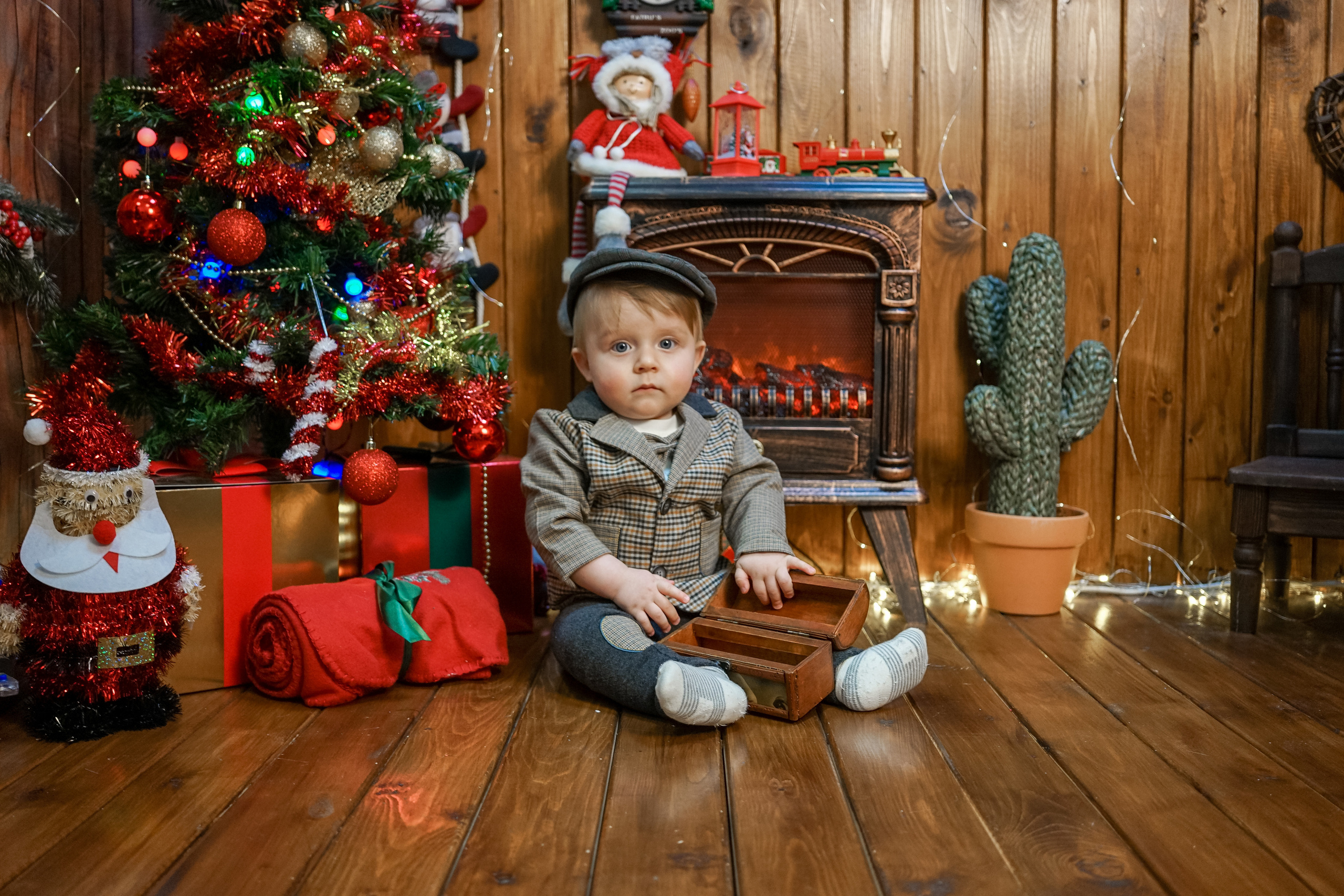 Деревянный Подиум. Детская Фотостудия ГОДОВАСИКИ в Санкт-Петербурге фотосесия на годик