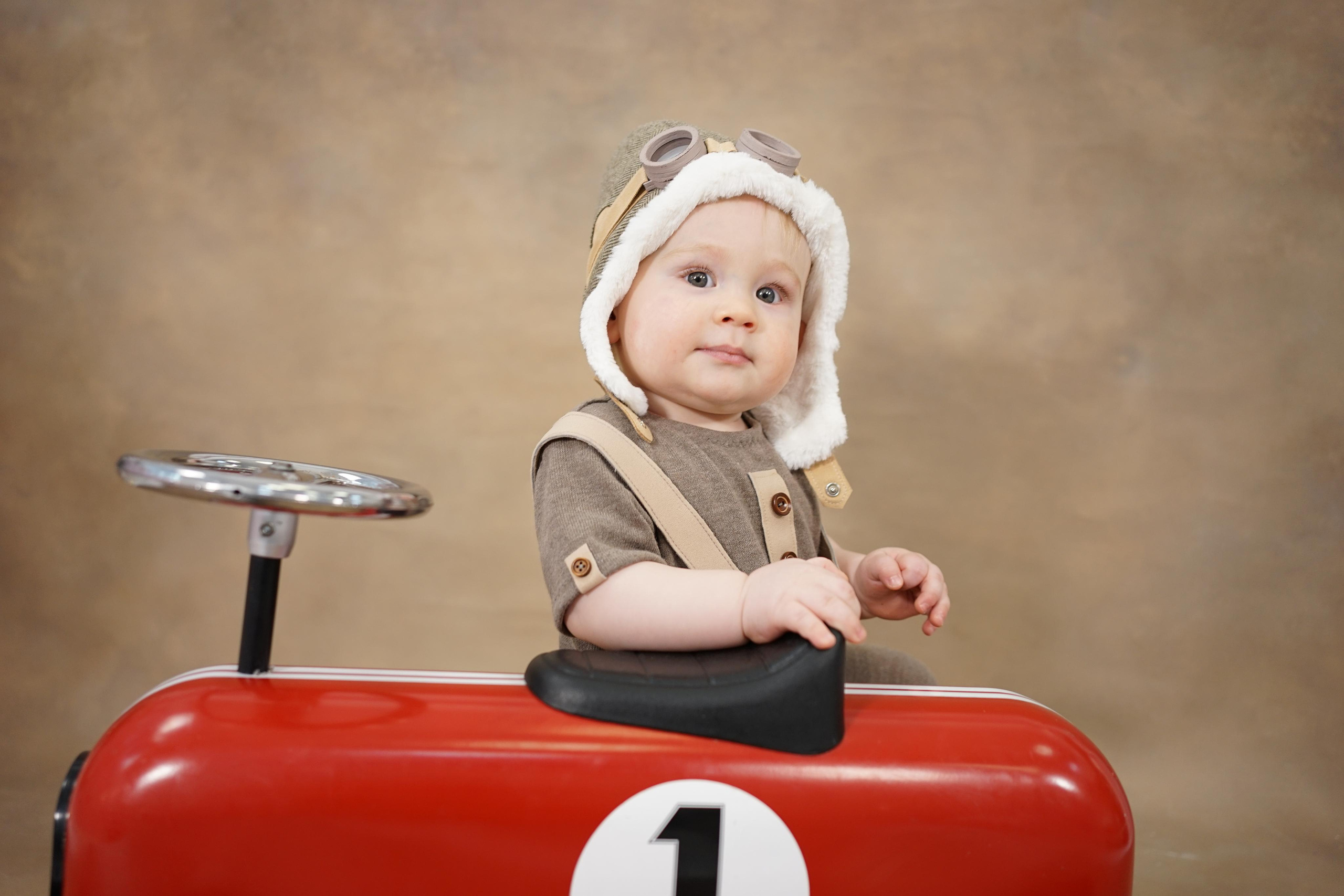 Фотозоны на ХОЛСТЕ. Детская Фотостудия ГОДОВАСИКИ в Санкт-Петербурге фотосесия на годик