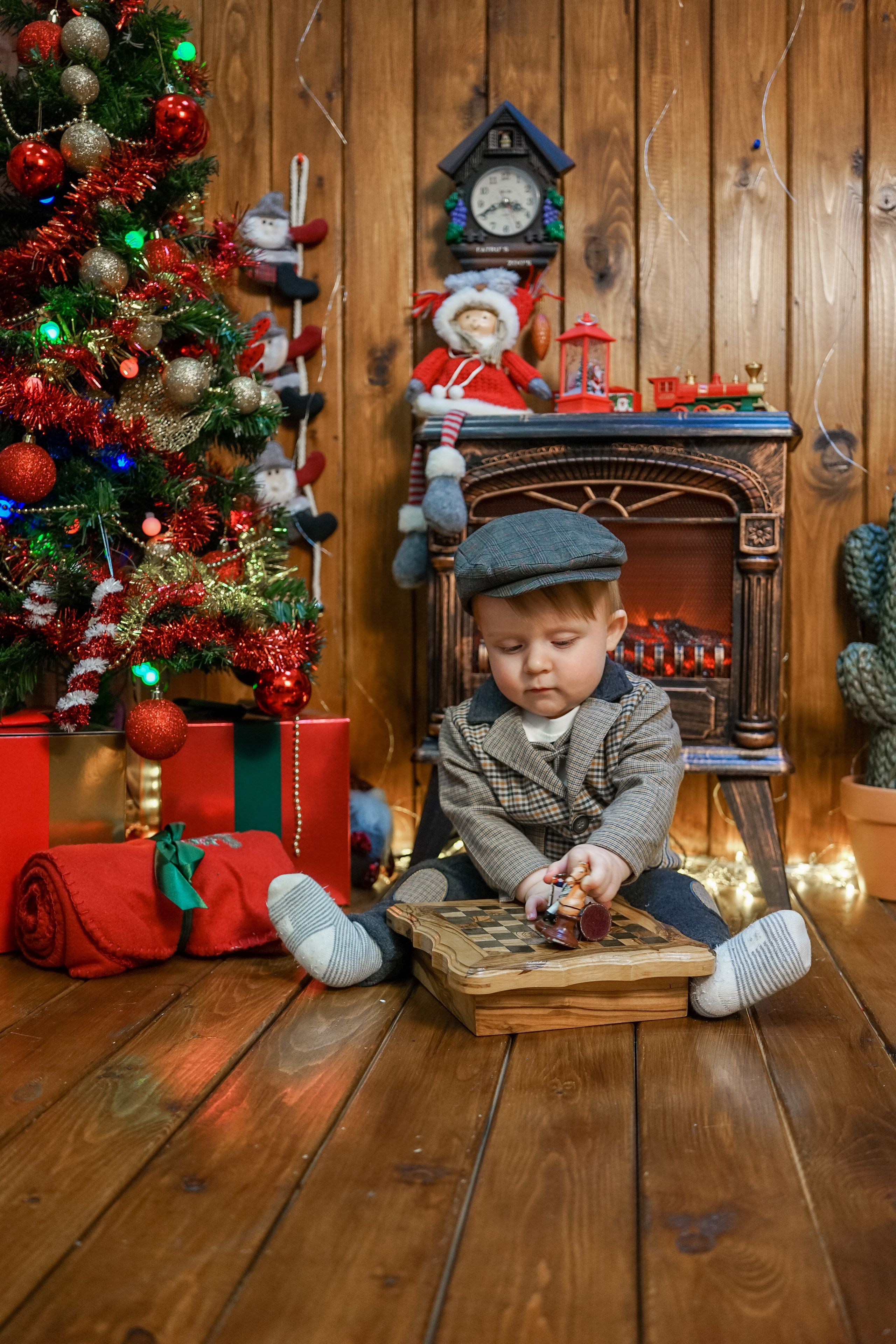 Деревянный Подиум. Детская Фотостудия ГОДОВАСИКИ в Санкт-Петербурге фотосесия на годик