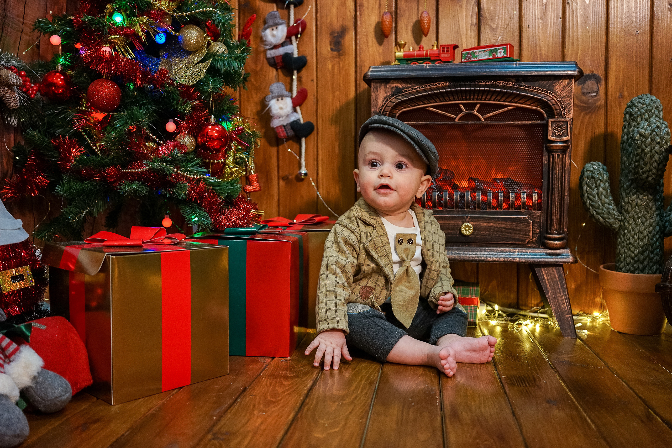 Деревянный Подиум. Детская Фотостудия ГОДОВАСИКИ в Санкт-Петербурге фотосесия на годик