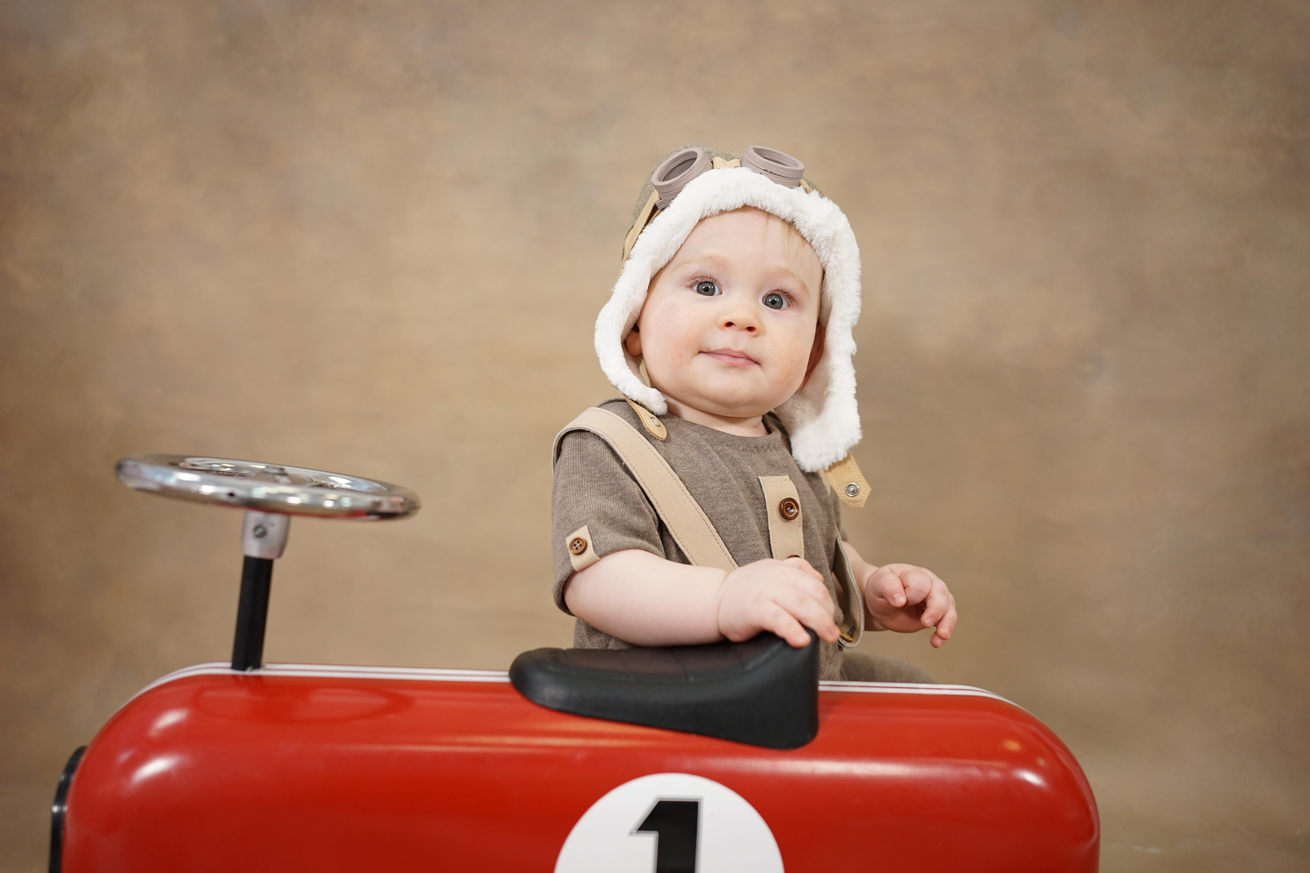 Фотозоны на ХОЛСТЕ. Детская Фотостудия ГОДОВАСИКИ в Санкт-Петербурге фотосесия на годик