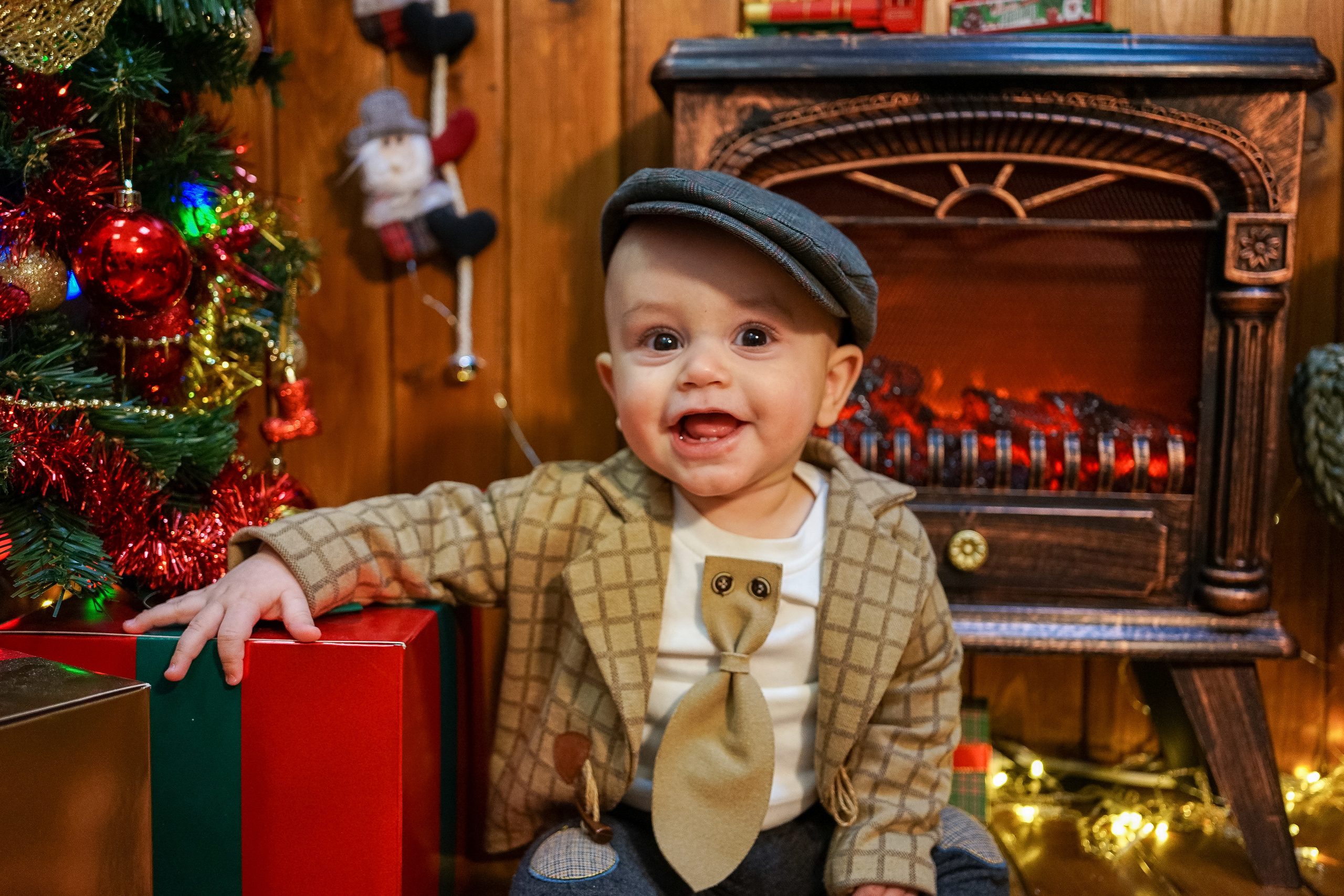 Деревянный Подиум. Детская Фотостудия ГОДОВАСИКИ в Санкт-Петербурге фотосесия на годик