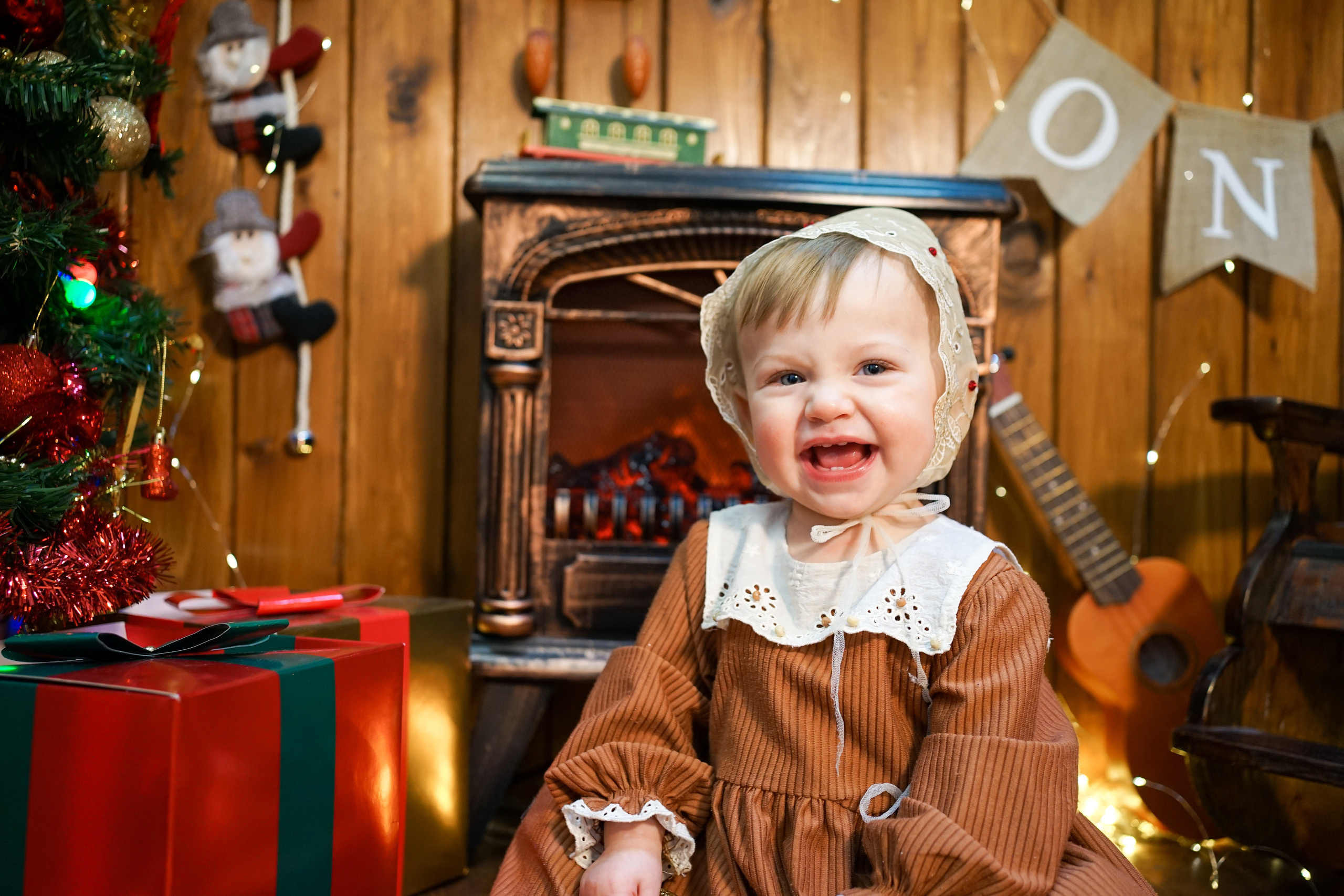 Деревянный Подиум. Детская Фотостудия ГОДОВАСИКИ в Санкт-Петербурге фотосесия на годик