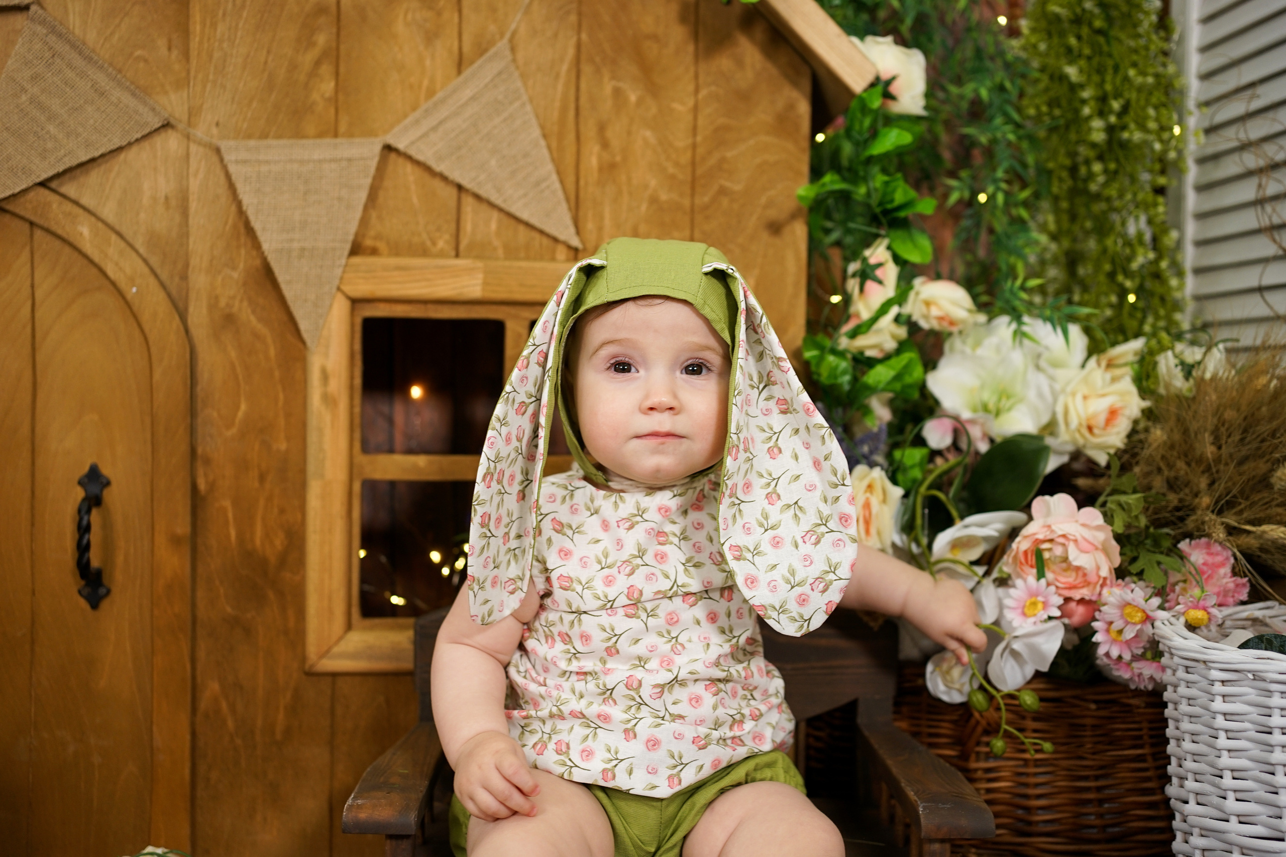 Деревянный Подиум. Детская Фотостудия ГОДОВАСИКИ в Санкт-Петербурге фотосесия на годик