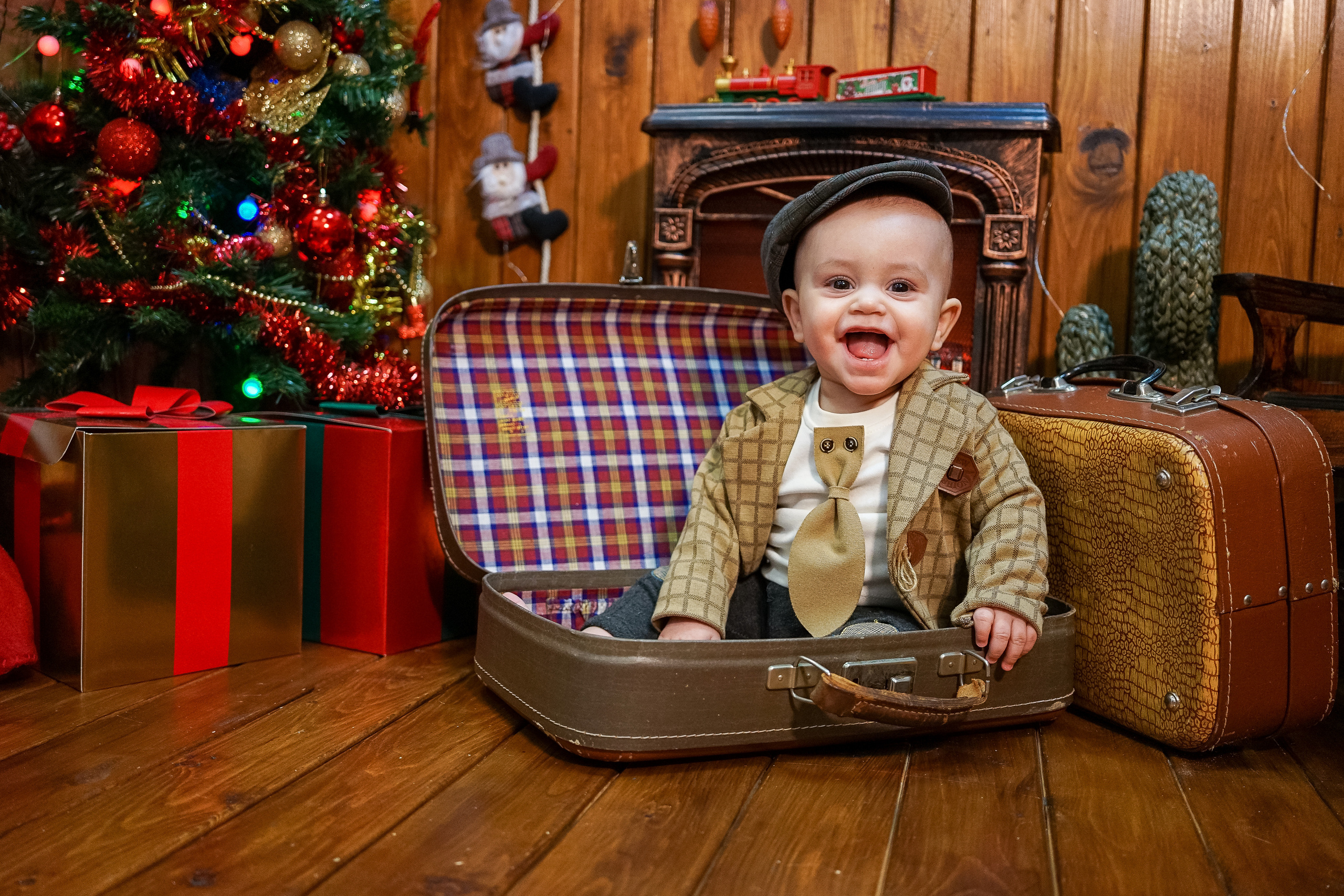 Деревянный Подиум. Детская Фотостудия ГОДОВАСИКИ в Санкт-Петербурге фотосесия на годик