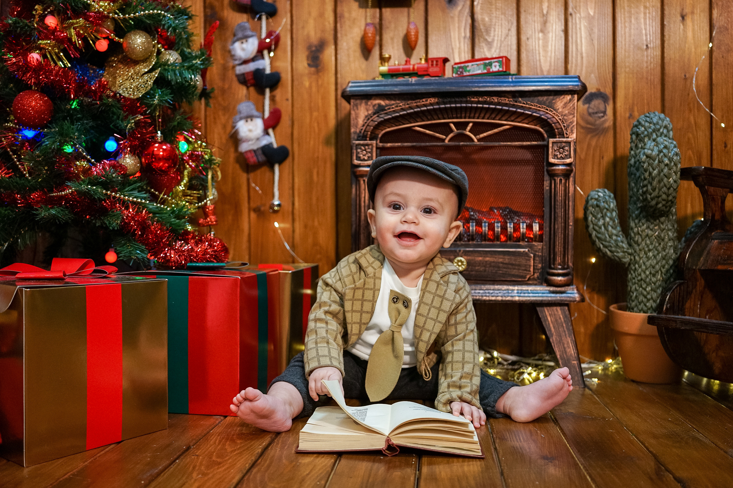 Деревянный Подиум. Детская Фотостудия ГОДОВАСИКИ в Санкт-Петербурге фотосесия на годик