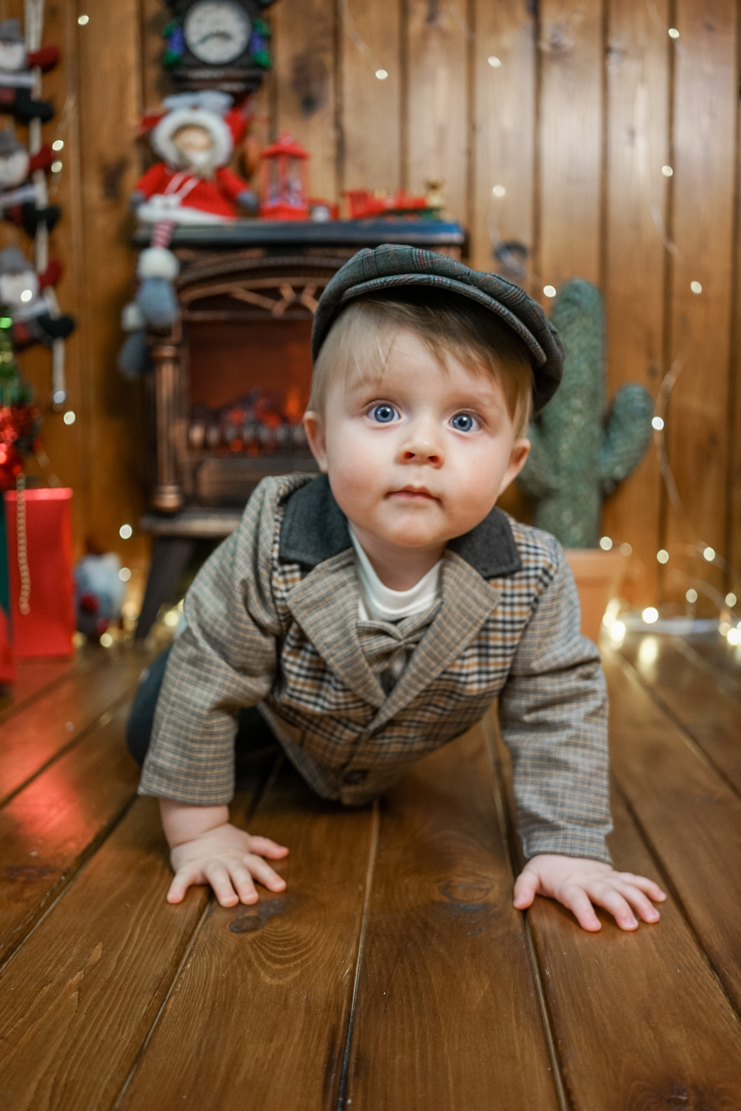 Деревянный Подиум. Детская Фотостудия ГОДОВАСИКИ в Санкт-Петербурге фотосесия на годик