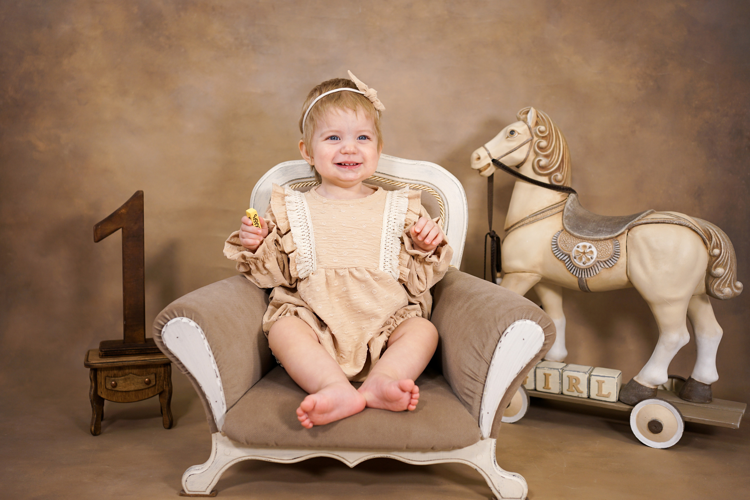 Фотозоны на ХОЛСТЕ. Детская Фотостудия ГОДОВАСИКИ в Санкт-Петербурге фотосесия на годик