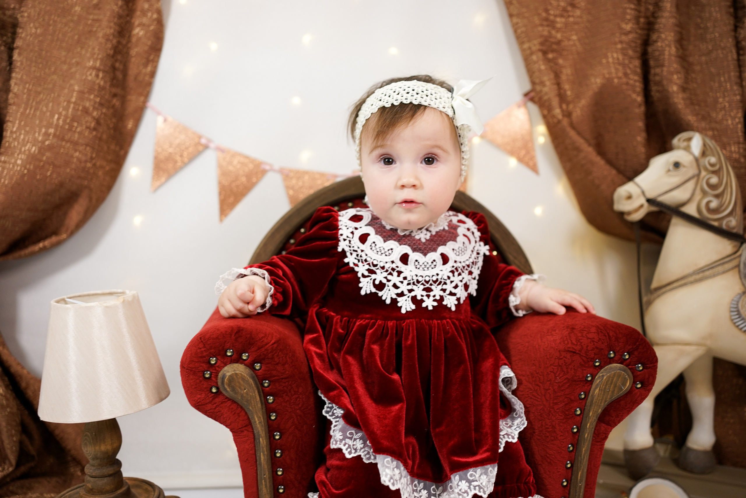 Бордовая зона. Детская Фотостудия ГОДОВАСИКИ в Санкт-Петербурге фотосесия на годик