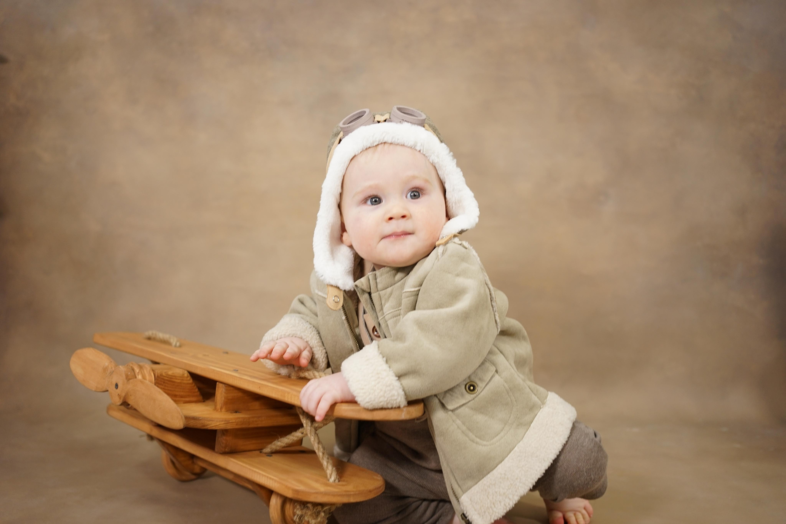 Фотозоны на ХОЛСТЕ. Детская Фотостудия ГОДОВАСИКИ в Санкт-Петербурге фотосесия на годик