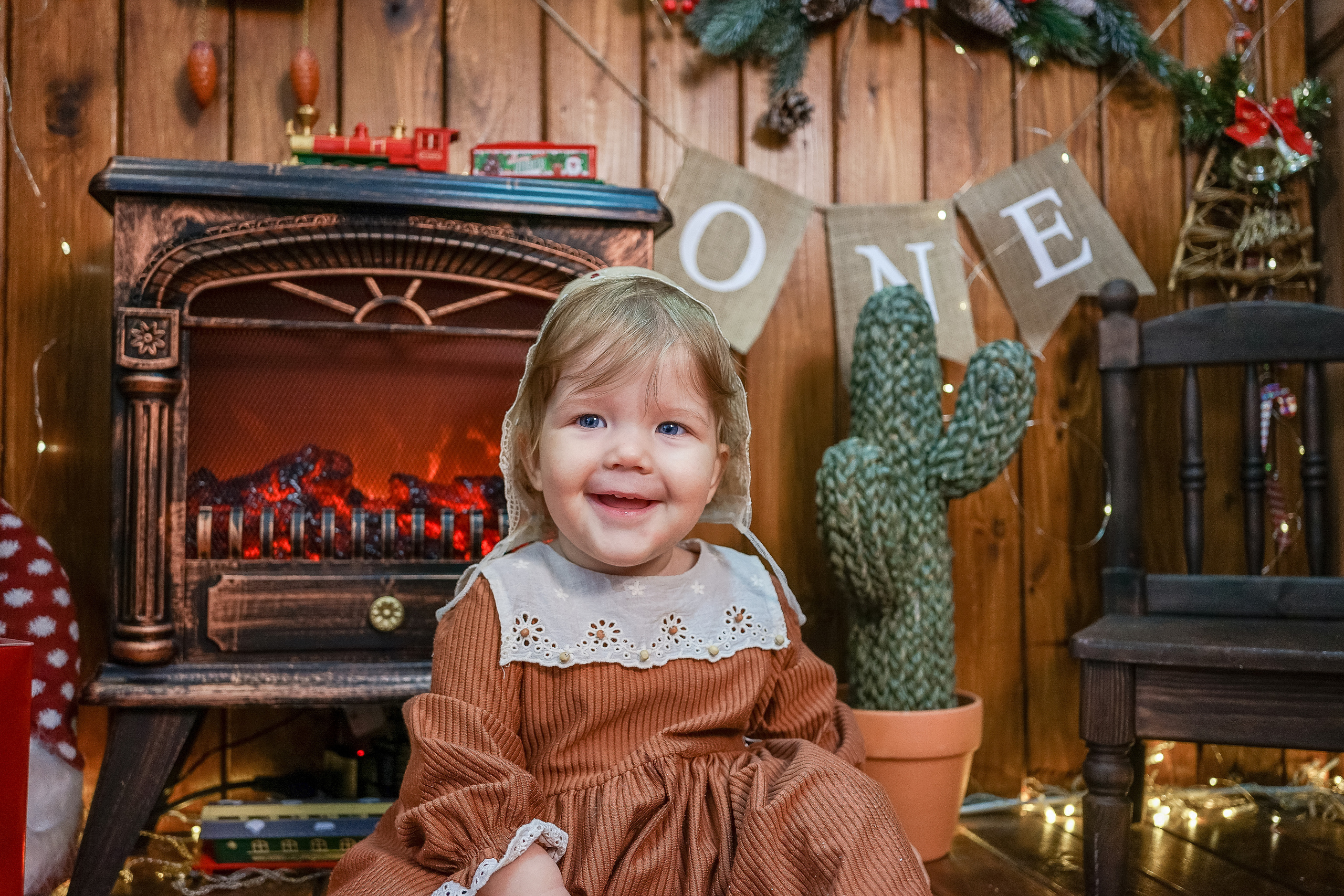 Деревянный Подиум. Детская Фотостудия ГОДОВАСИКИ в Санкт-Петербурге фотосесия на годик