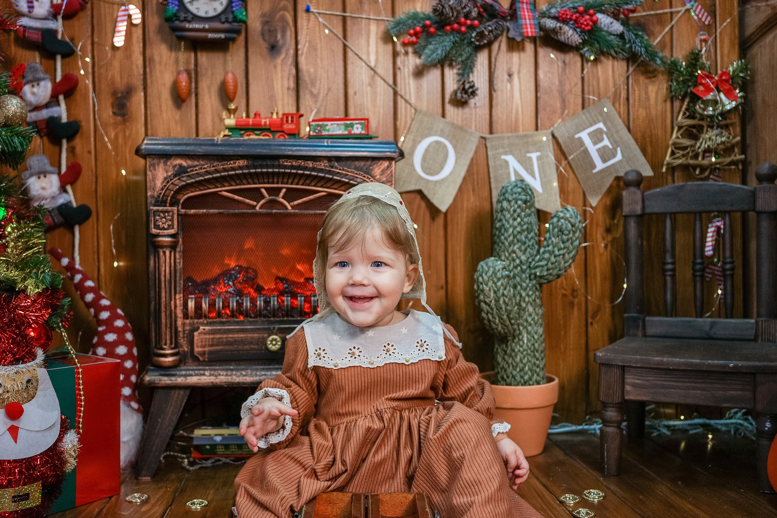 Деревянный Подиум. Детская Фотостудия ГОДОВАСИКИ в Санкт-Петербурге фотосесия на годик
