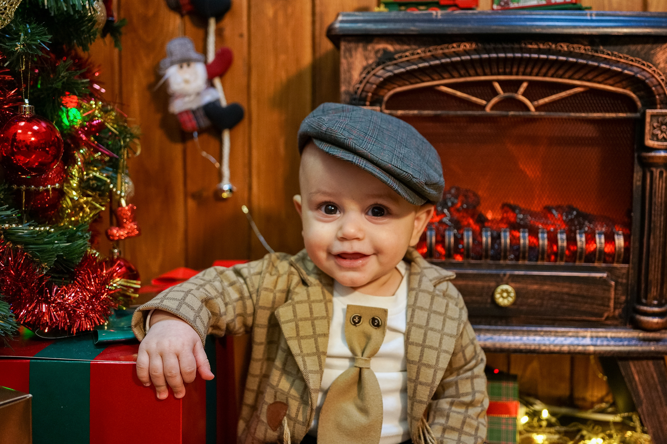 Деревянный Подиум. Детская Фотостудия ГОДОВАСИКИ в Санкт-Петербурге фотосесия на годик