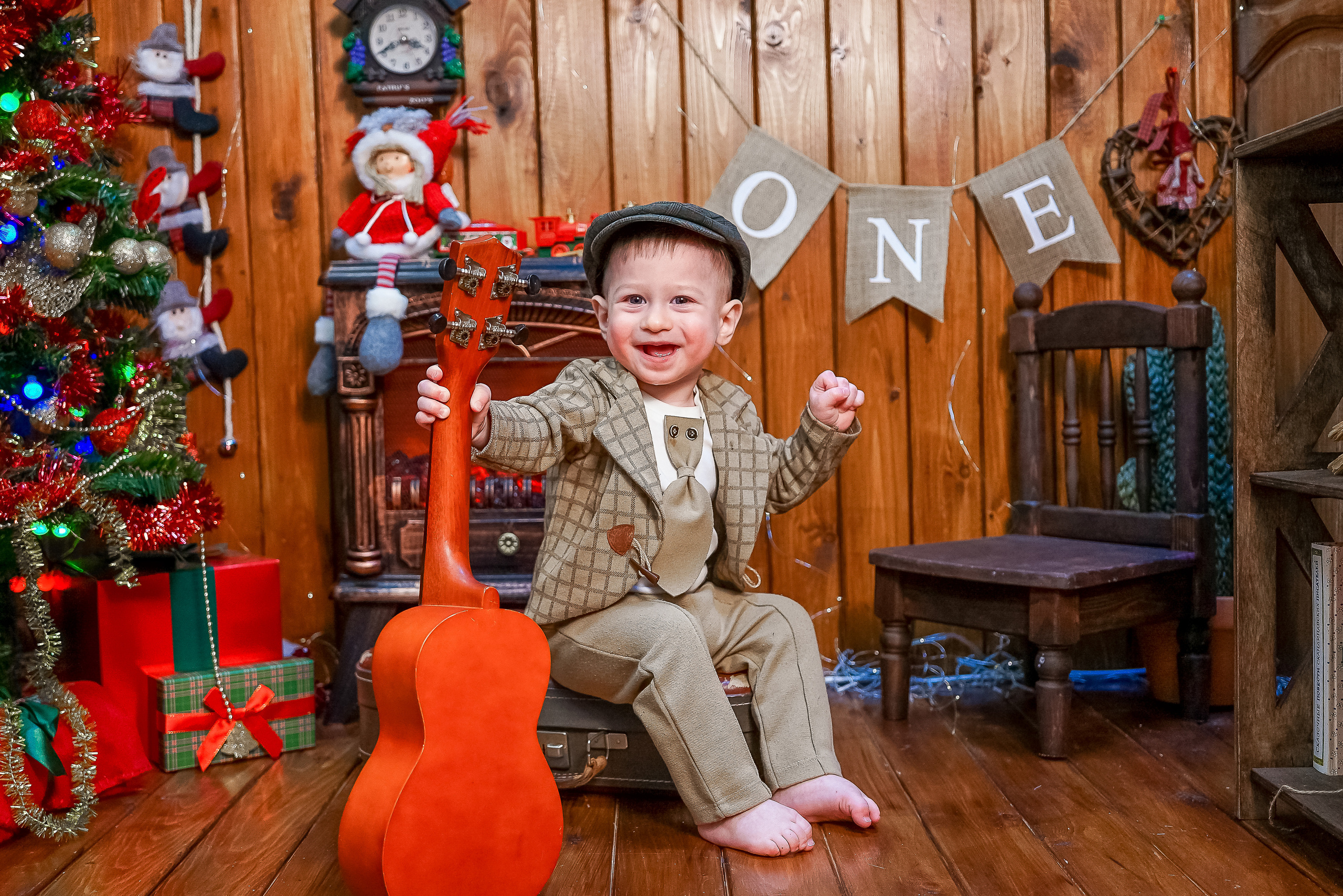Деревянный Подиум. Детская Фотостудия ГОДОВАСИКИ в Санкт-Петербурге фотосесия на годик