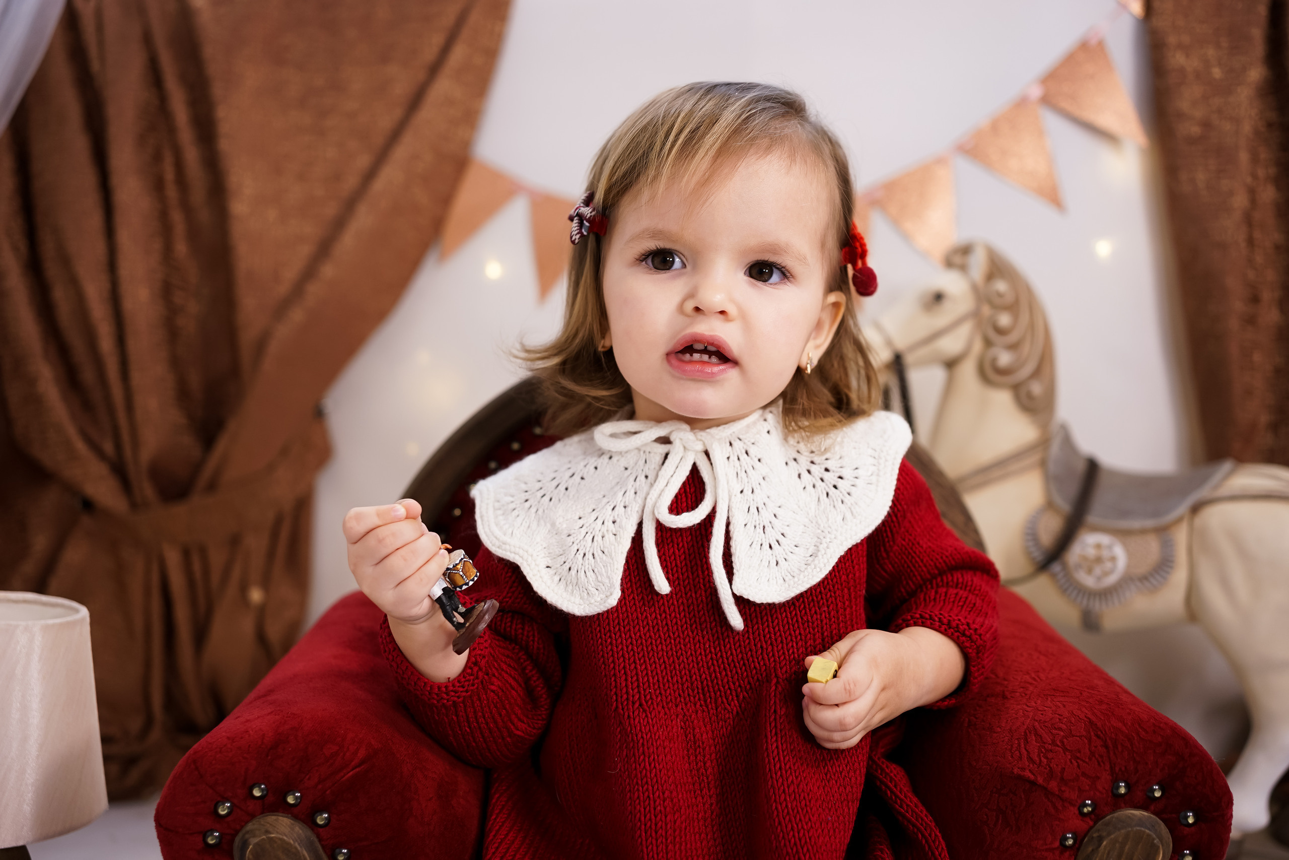 Бордовая зона. Детская Фотостудия ГОДОВАСИКИ в Санкт-Петербурге фотосесия на годик