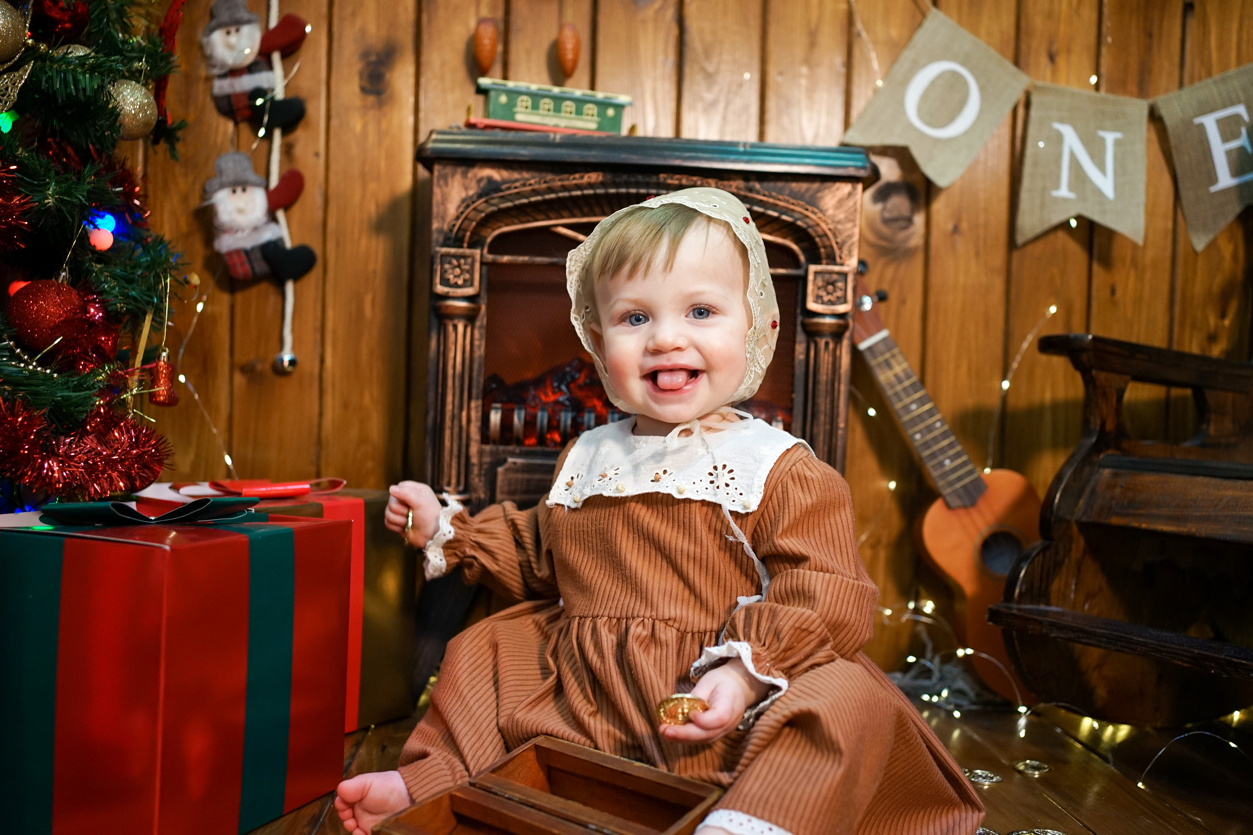 Деревянный Подиум. Детская Фотостудия ГОДОВАСИКИ в Санкт-Петербурге фотосесия на годик