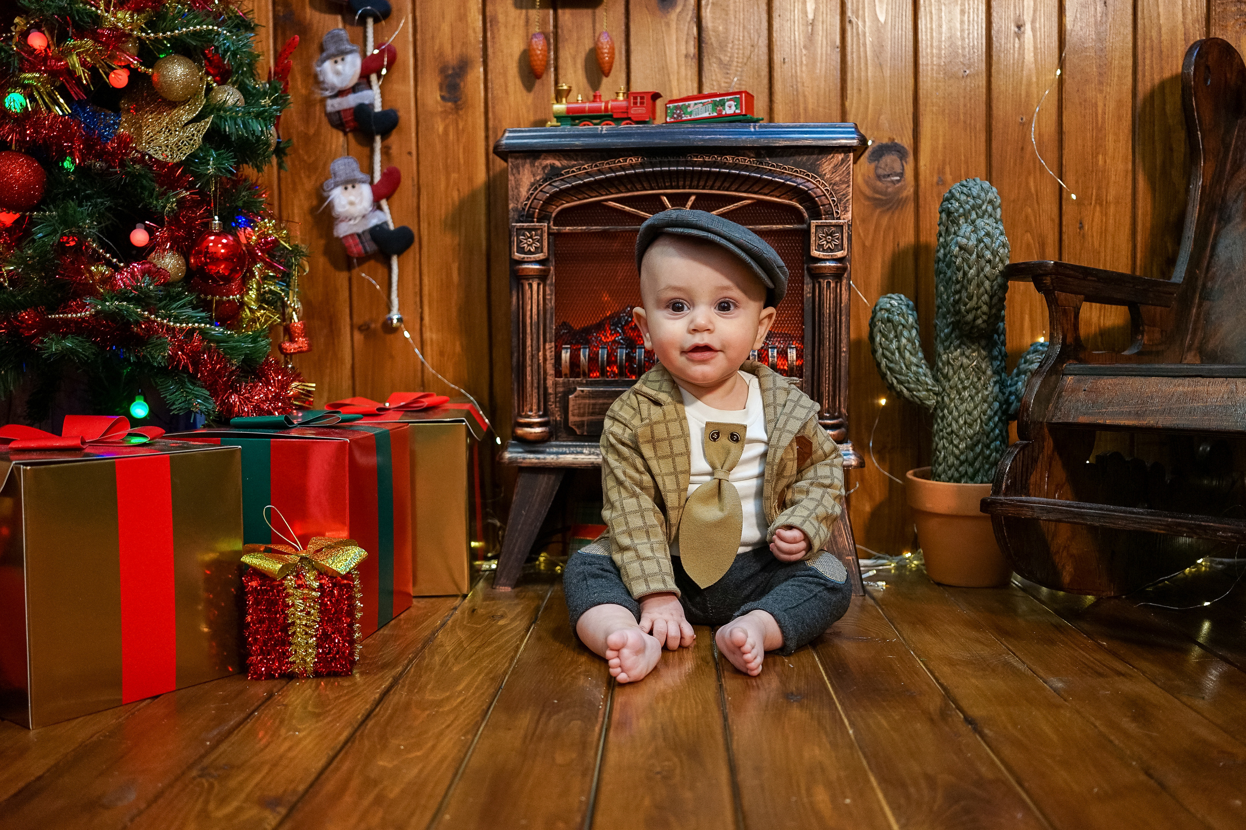 Деревянный Подиум. Детская Фотостудия ГОДОВАСИКИ в Санкт-Петербурге фотосесия на годик
