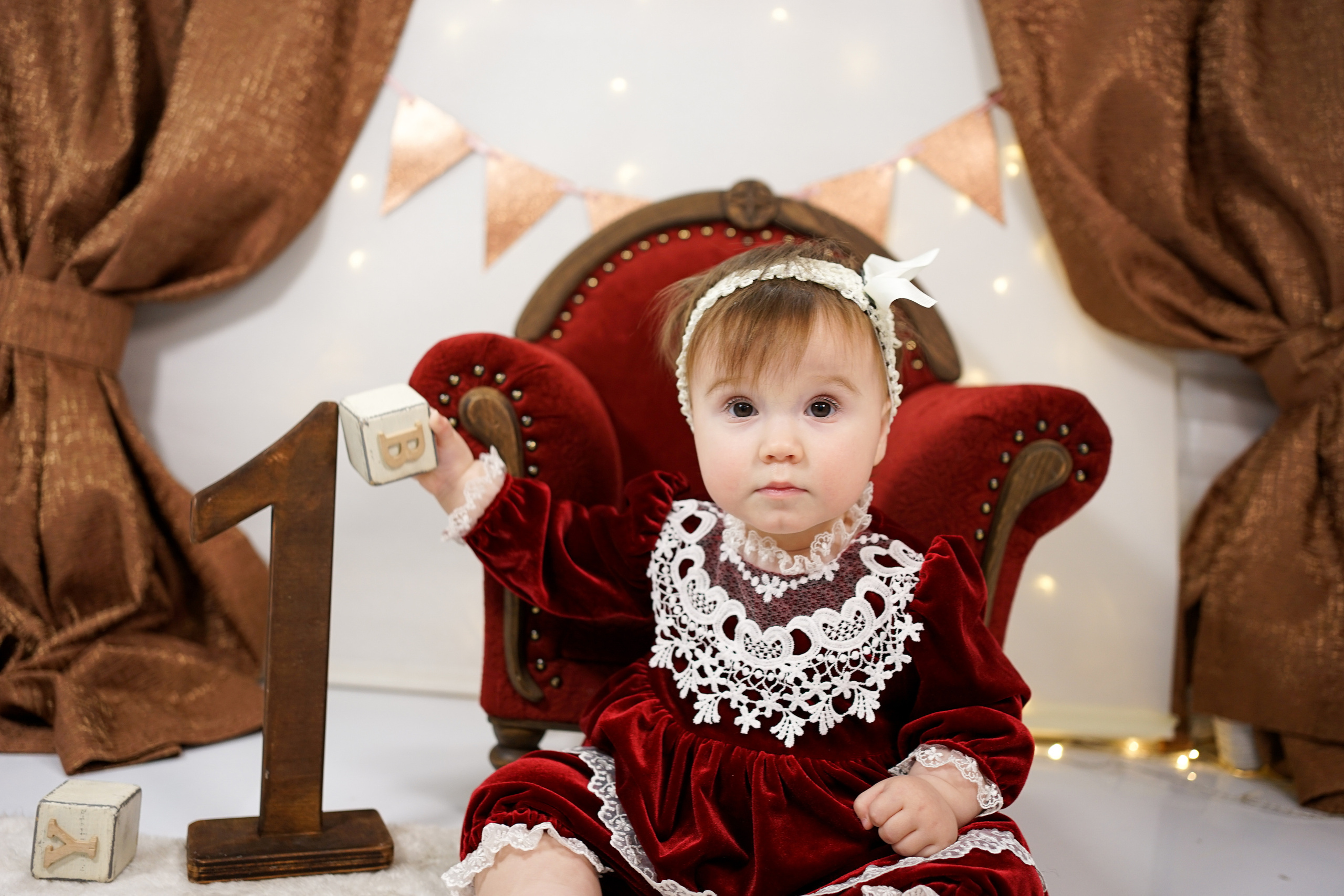 Бордовая зона. Детская Фотостудия ГОДОВАСИКИ в Санкт-Петербурге фотосесия на годик