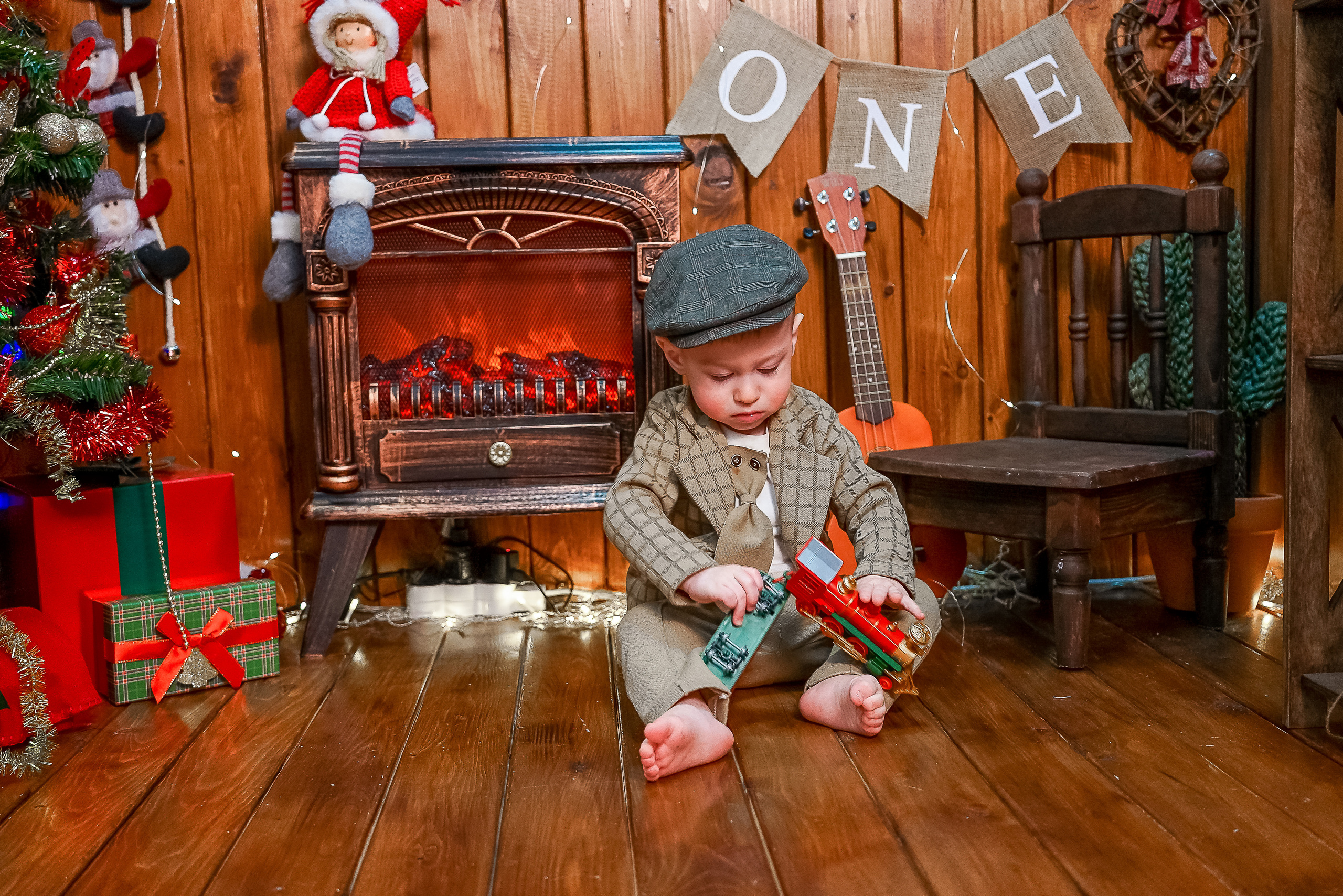 Деревянный Подиум. Детская Фотостудия ГОДОВАСИКИ в Санкт-Петербурге фотосесия на годик