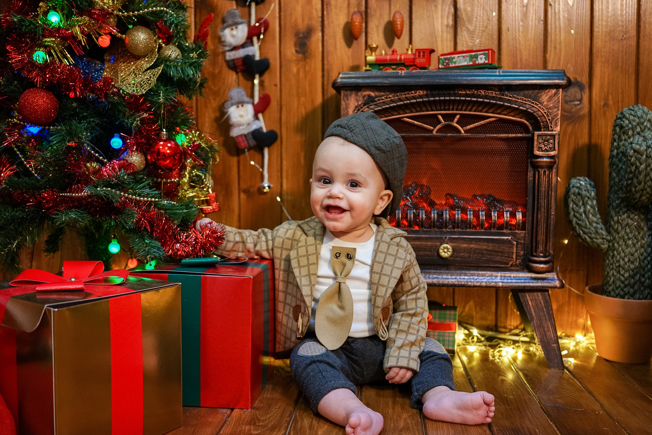 Деревянный Подиум. Детская Фотостудия ГОДОВАСИКИ в Санкт-Петербурге фотосесия на годик