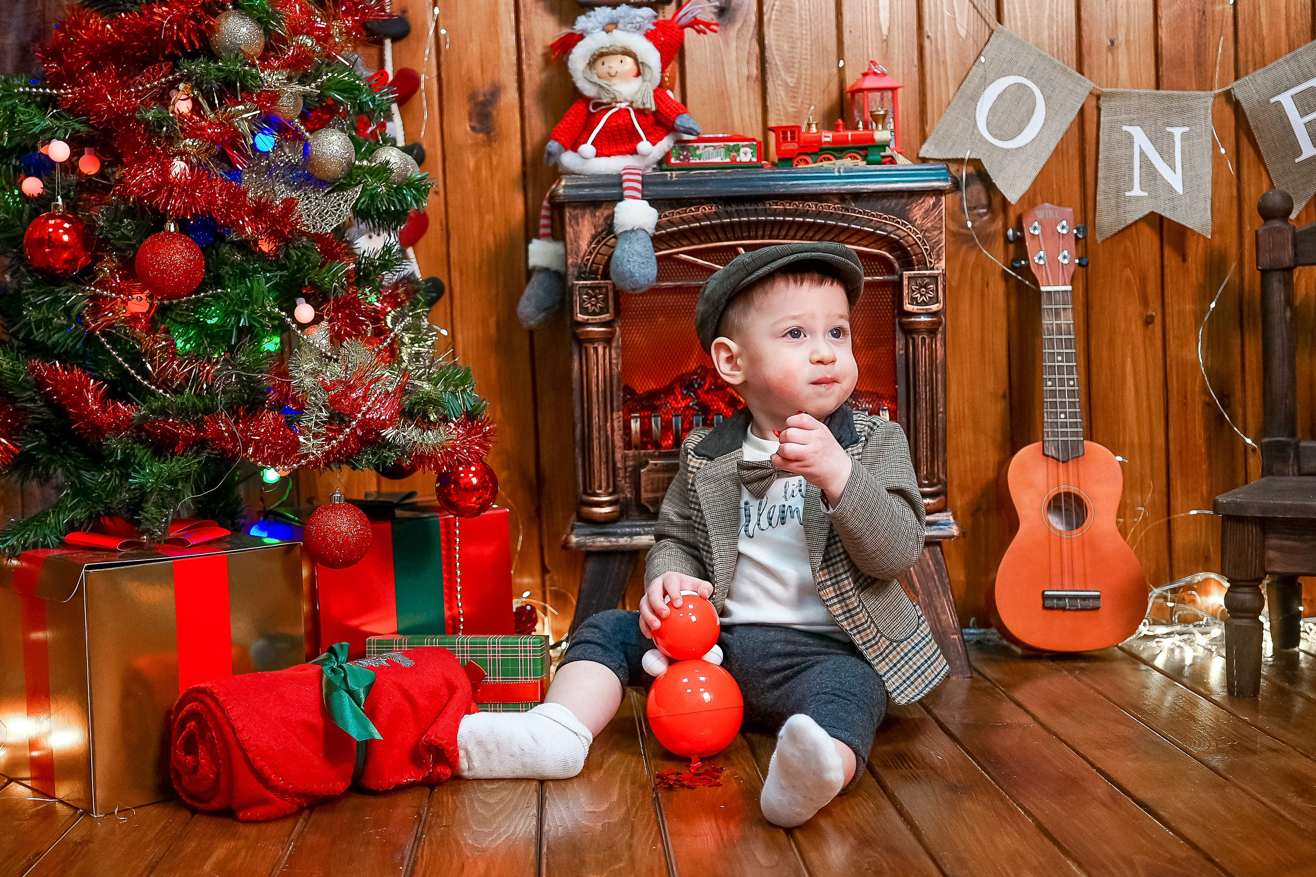 Деревянный Подиум. Детская Фотостудия ГОДОВАСИКИ в Санкт-Петербурге фотосесия на годик